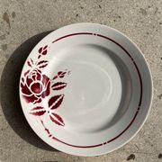 Set of 4 plates Sylvain Moulins des Loups burgundy rose decoration