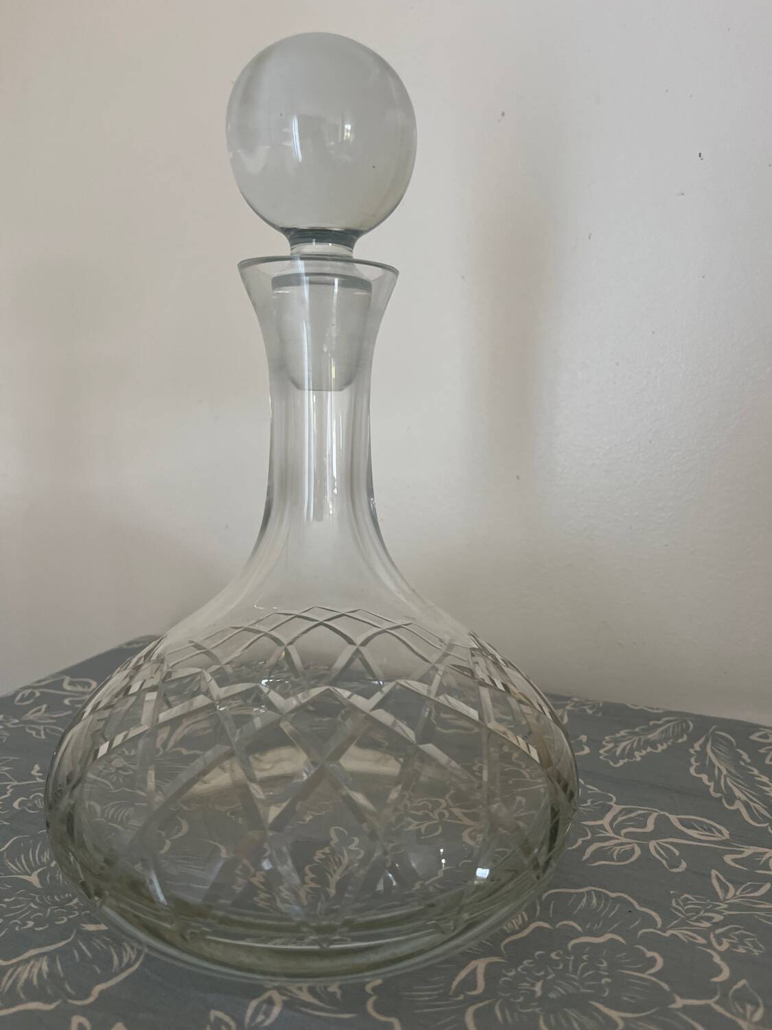 Wine carafe