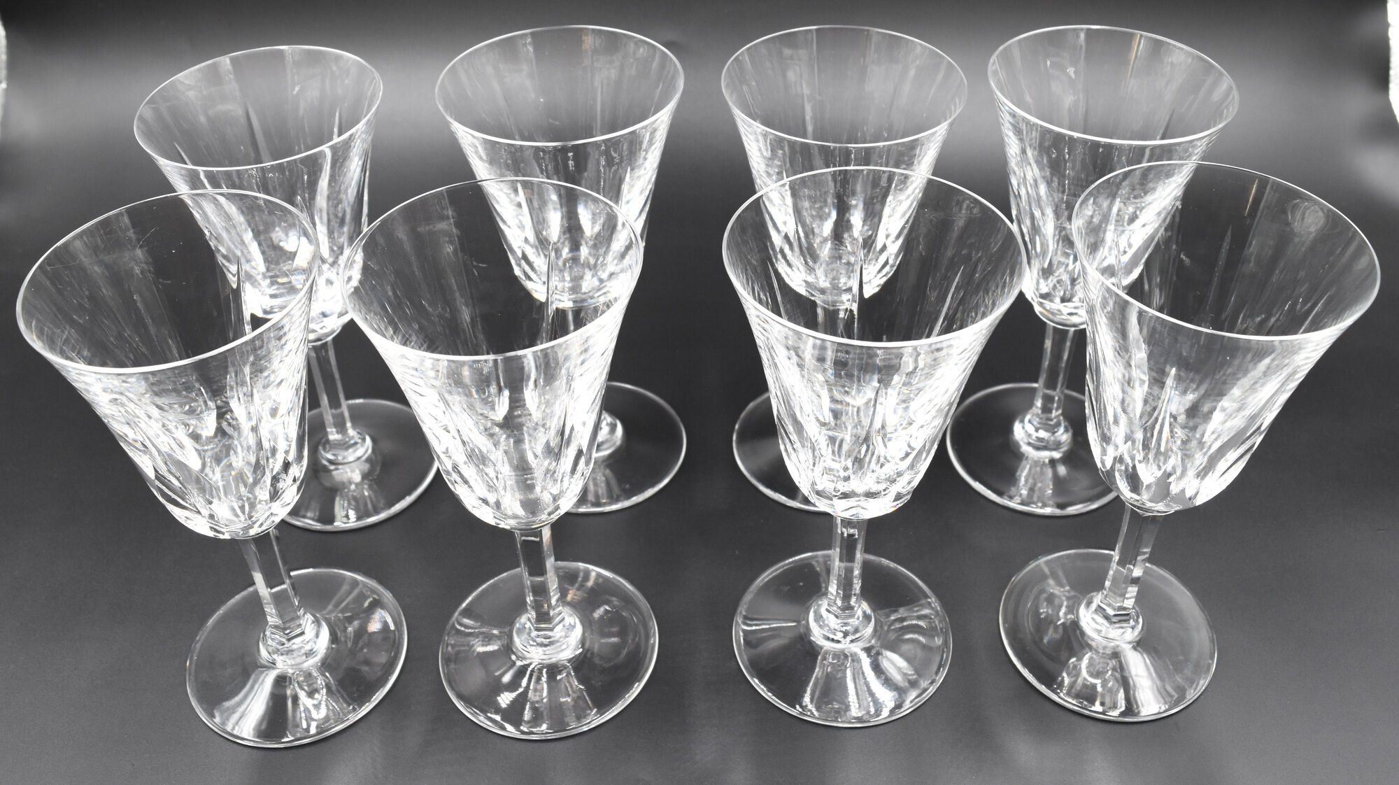 Series of 8 crystal water glasses from Saint Louis model Cerdanya H = 17.9 cm