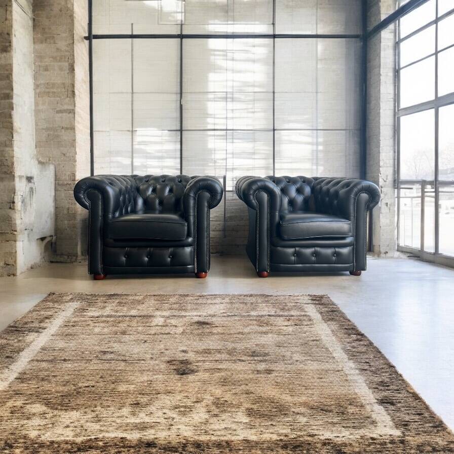 Set of 2 sturdy Chesterfield single/club seats