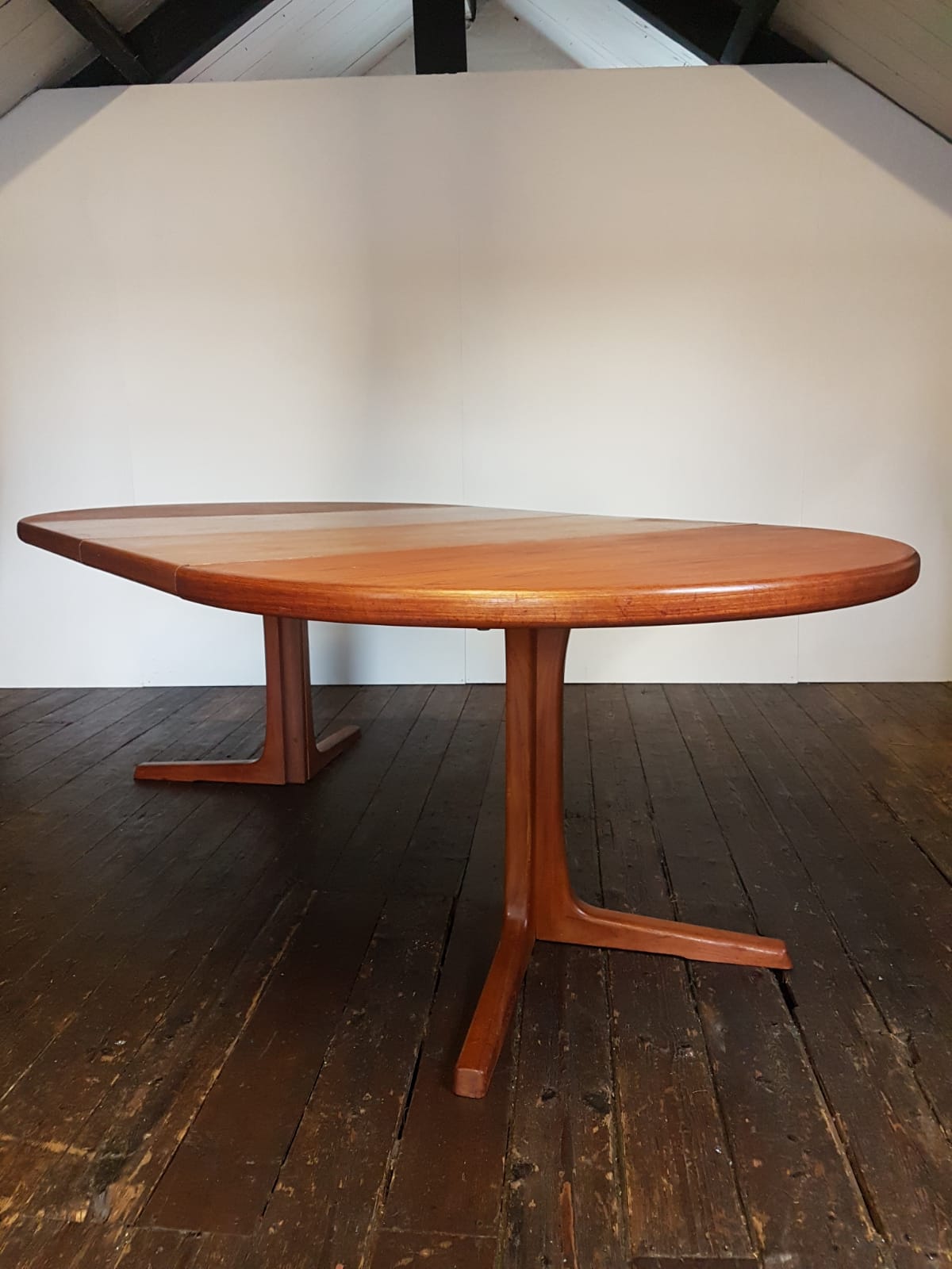 Table par Niels O. Møller pour Gudme Mobelfabrik