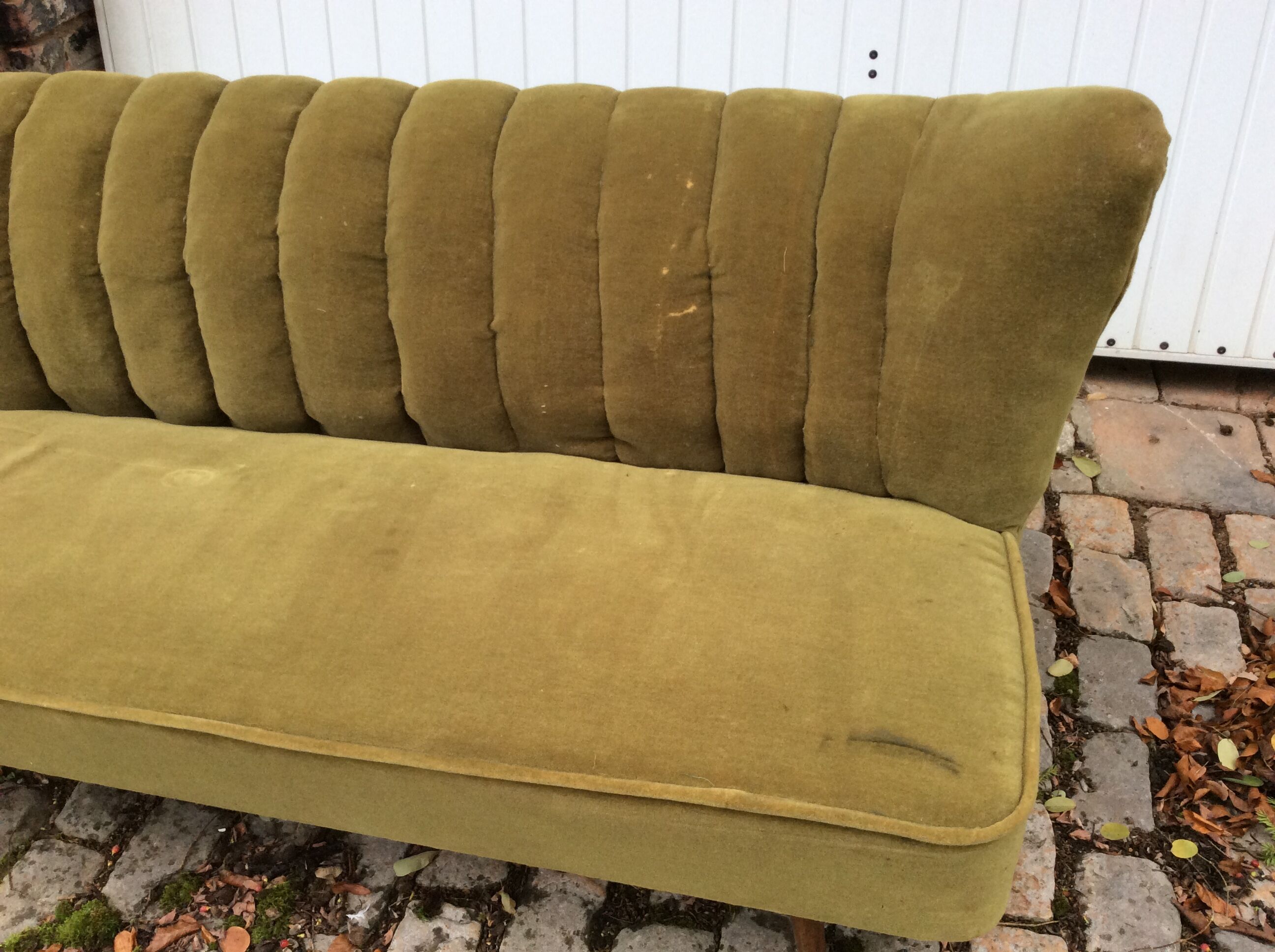 Vintage cocktail sofa
