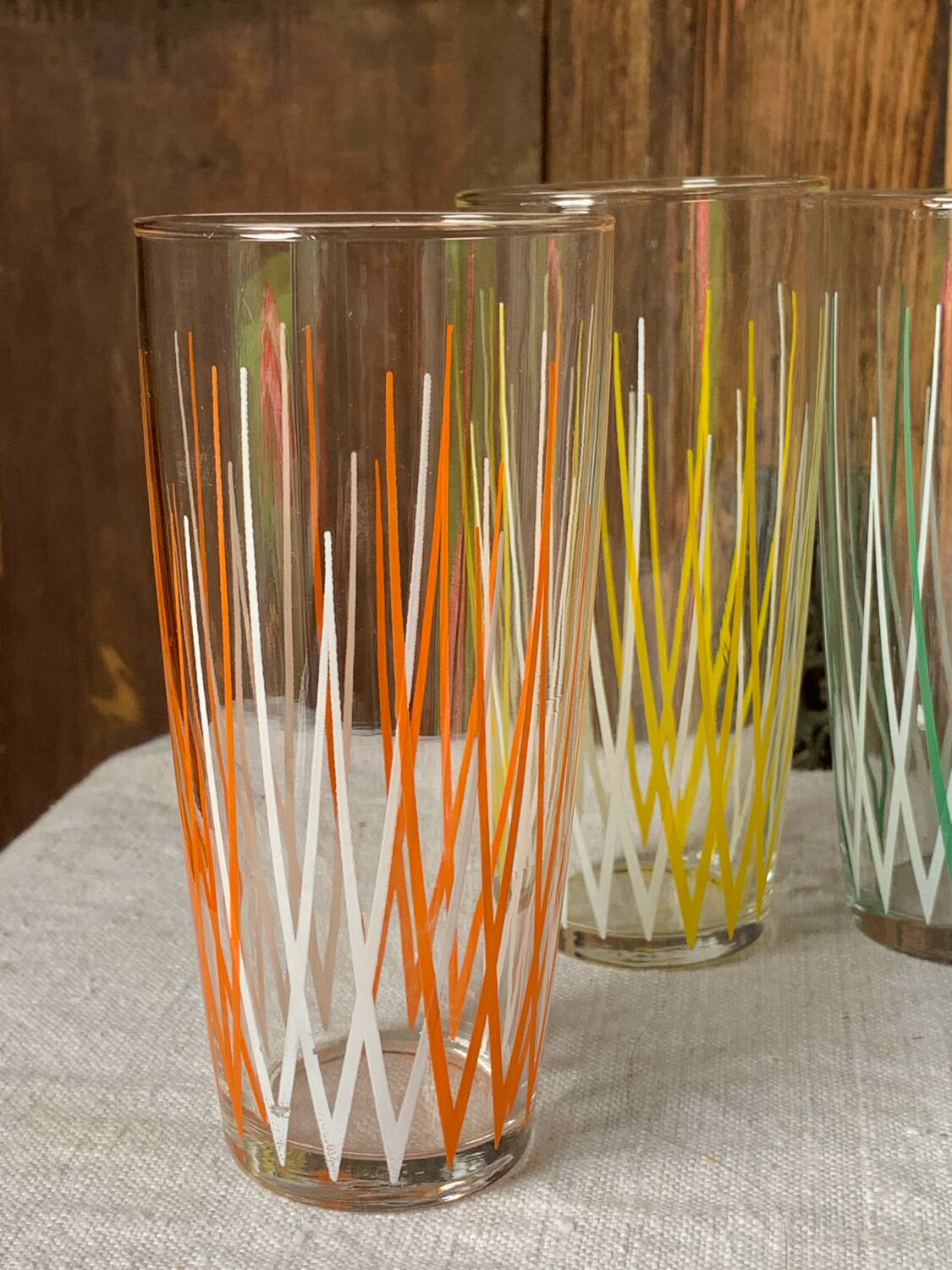 5 grands verres colorés limonade 1950