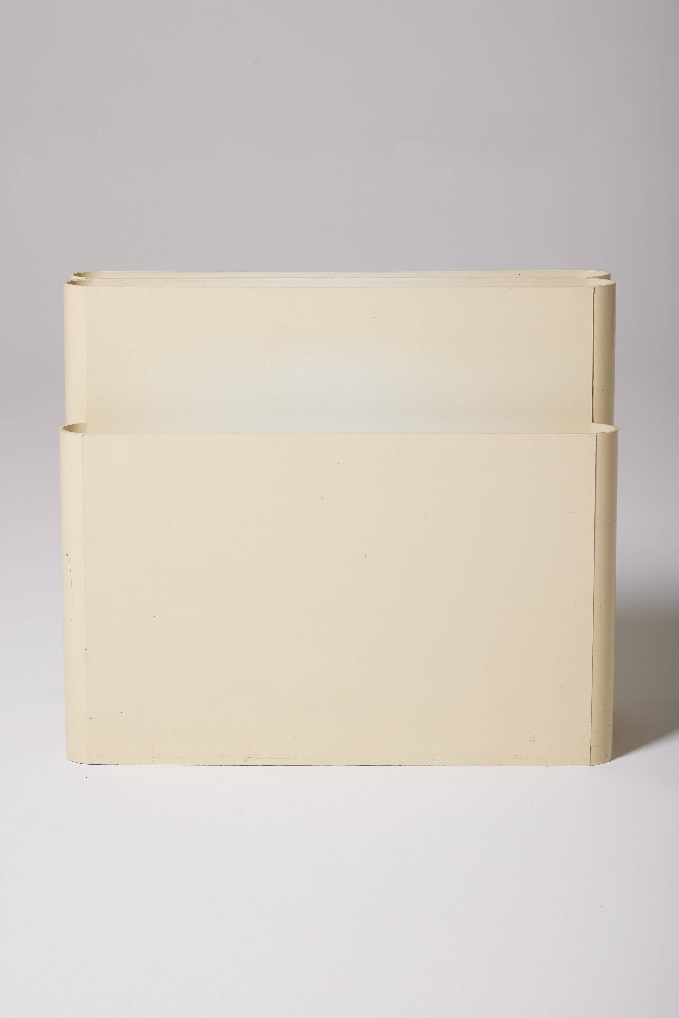 Giotto Stoppino magazine rack