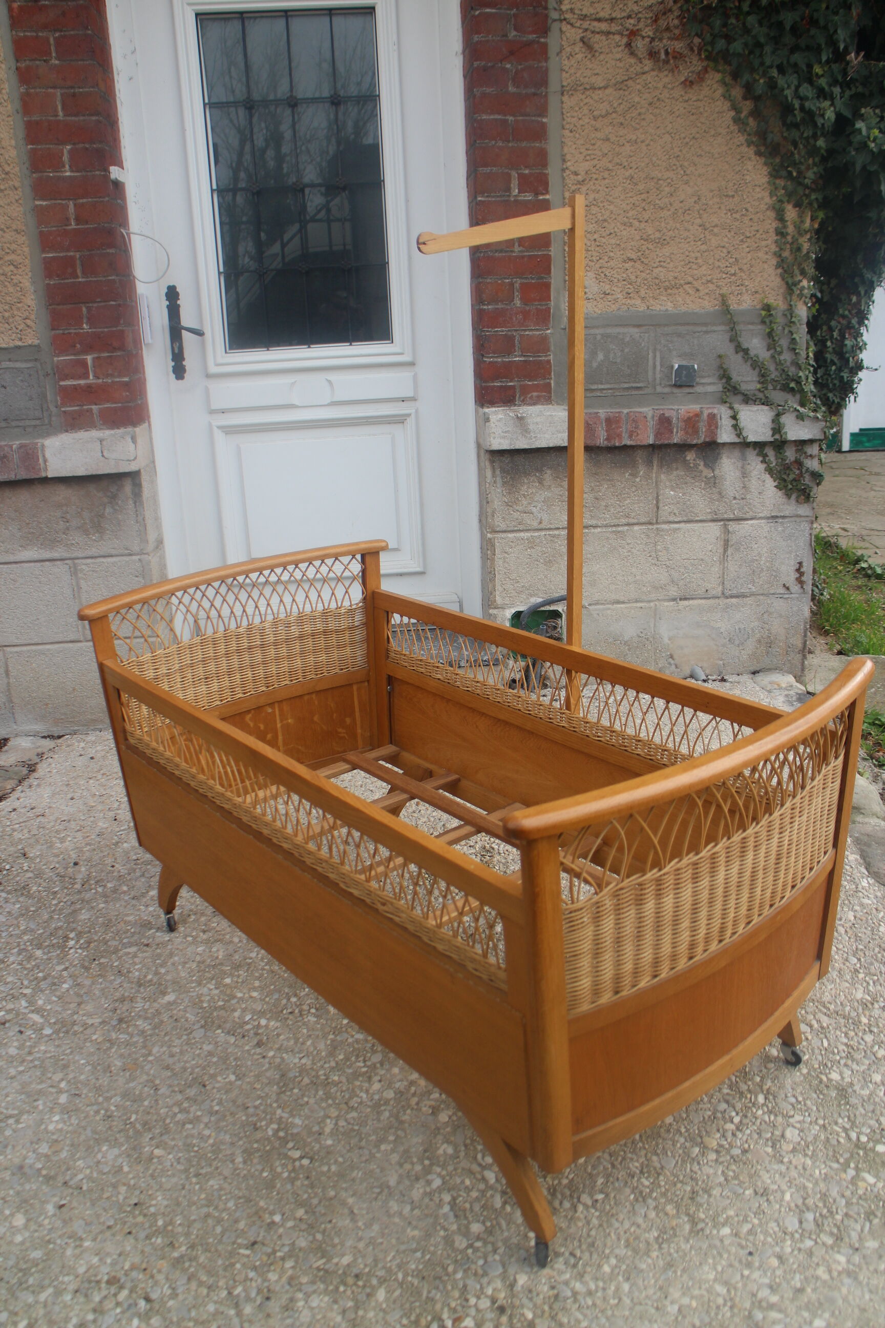 Child bed rattan wood 1960