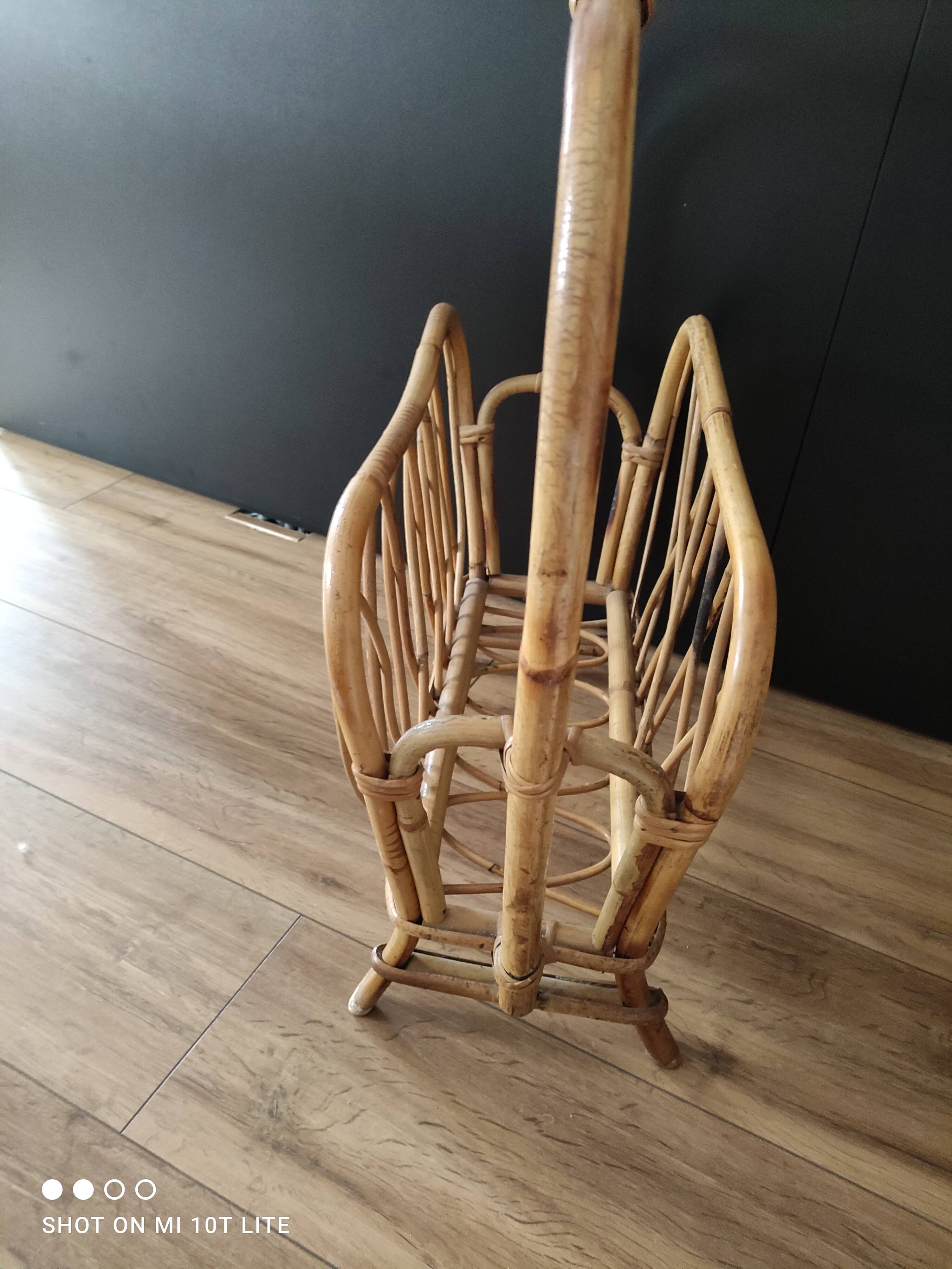 Vintage magazine holder 60s in rattan honey light
