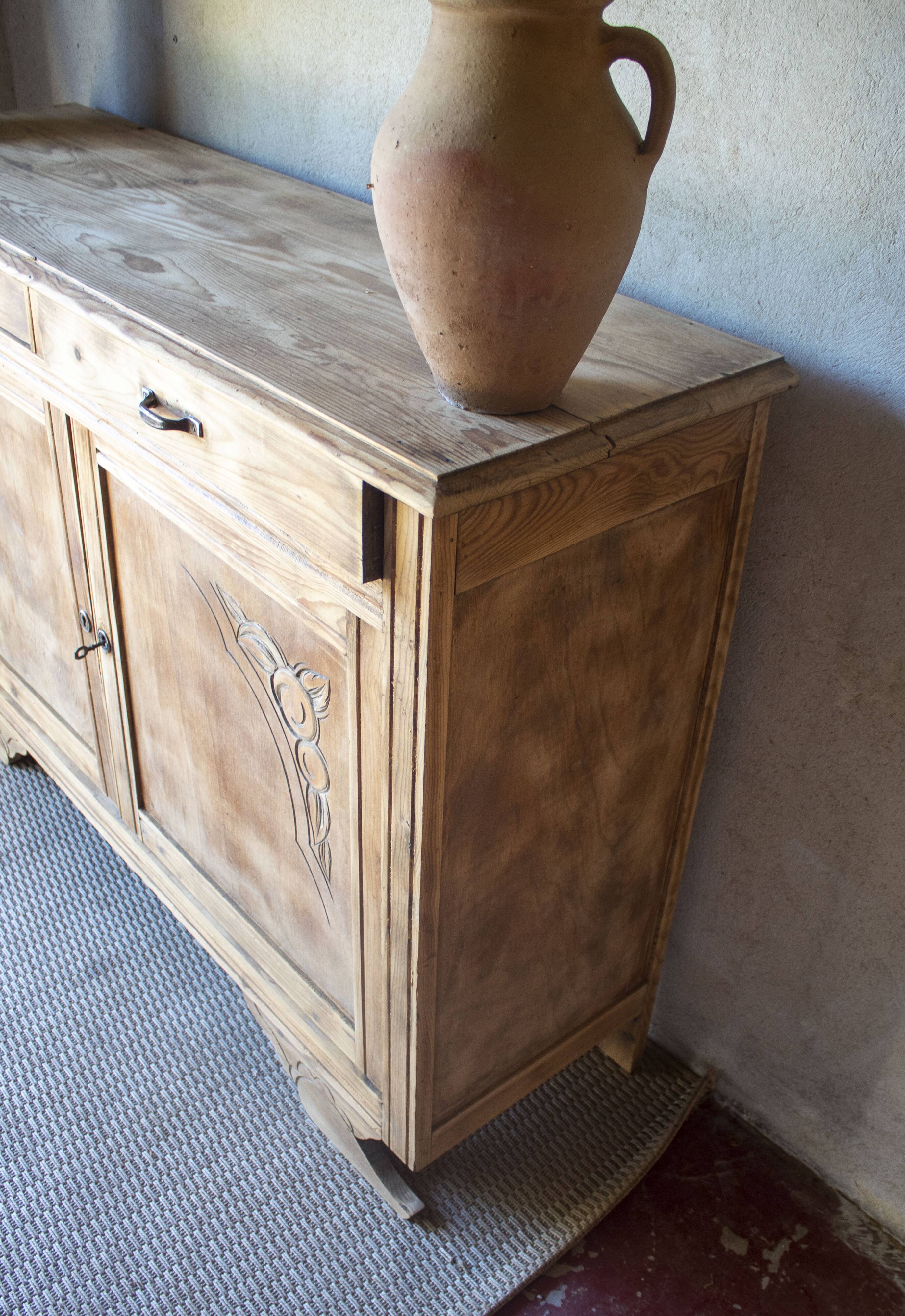 Art Deco buffet in solid wood