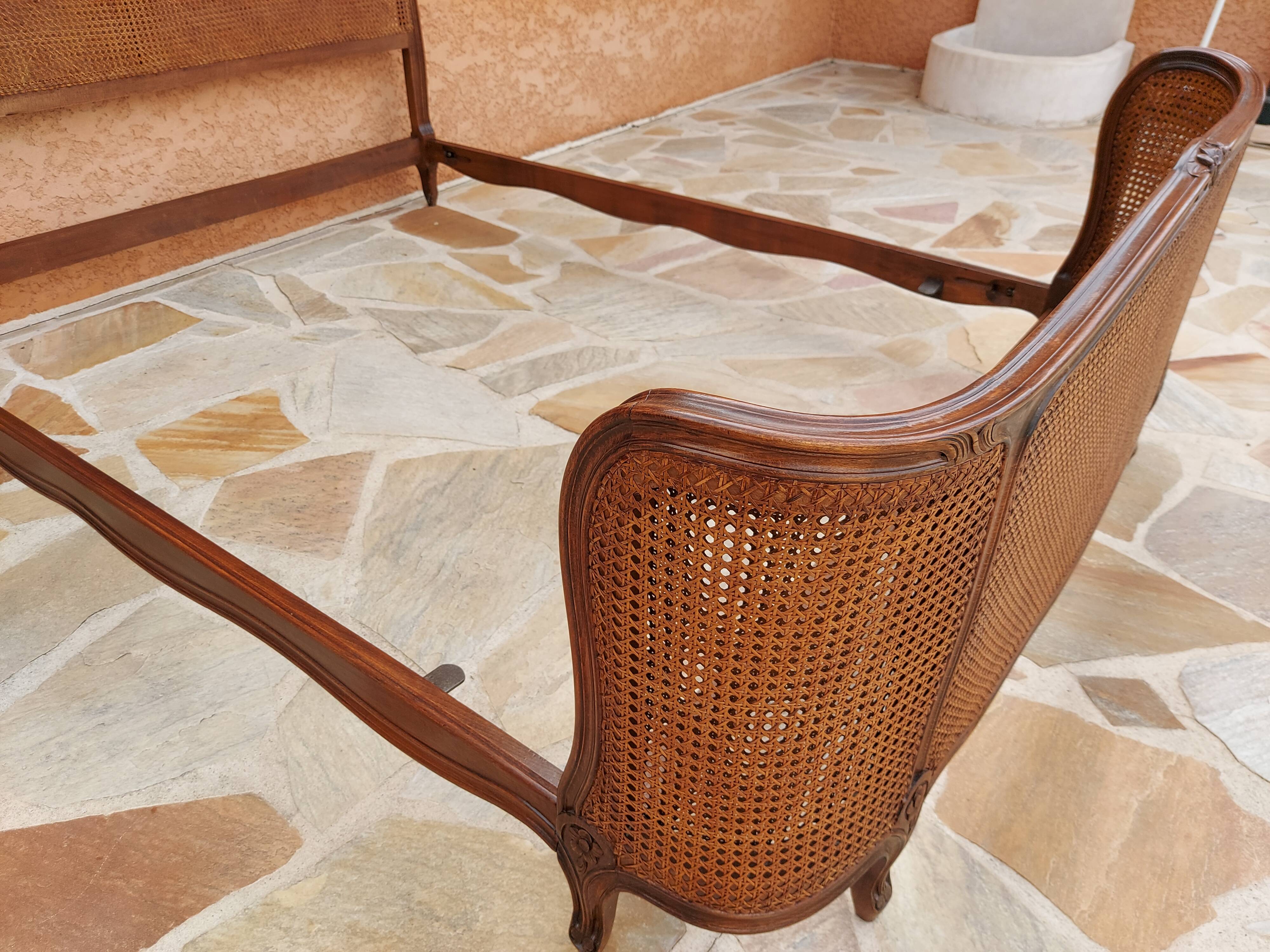 Lit corbeille cannage style Louis XV début XXeme