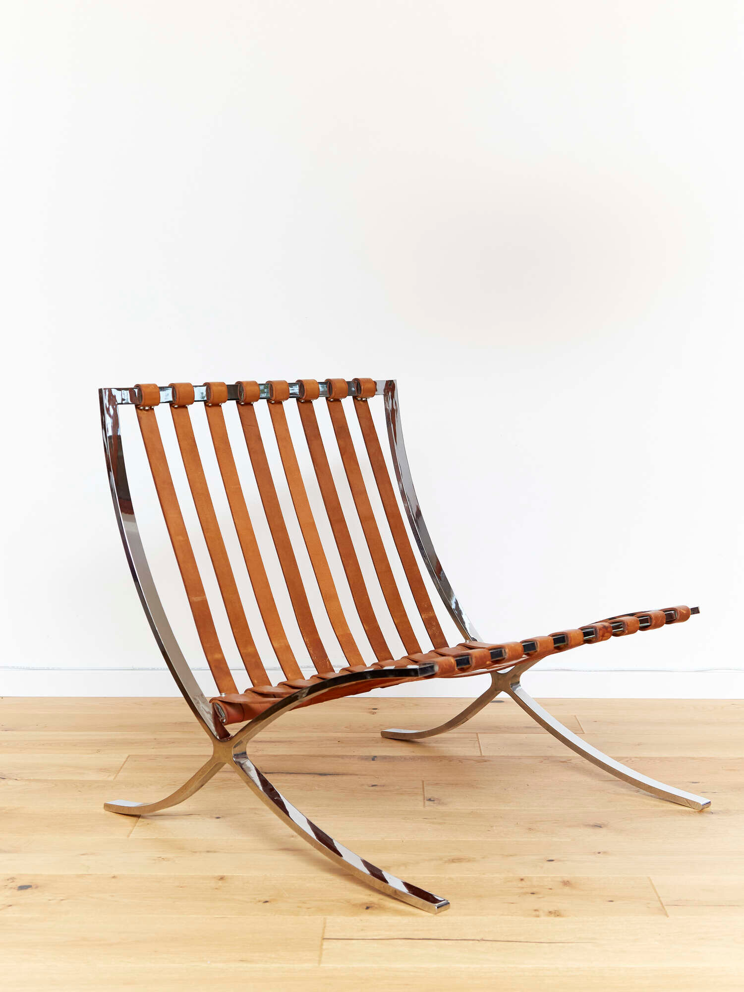 Ludwig Mies van der Rohe MR90 Barcelona armchair