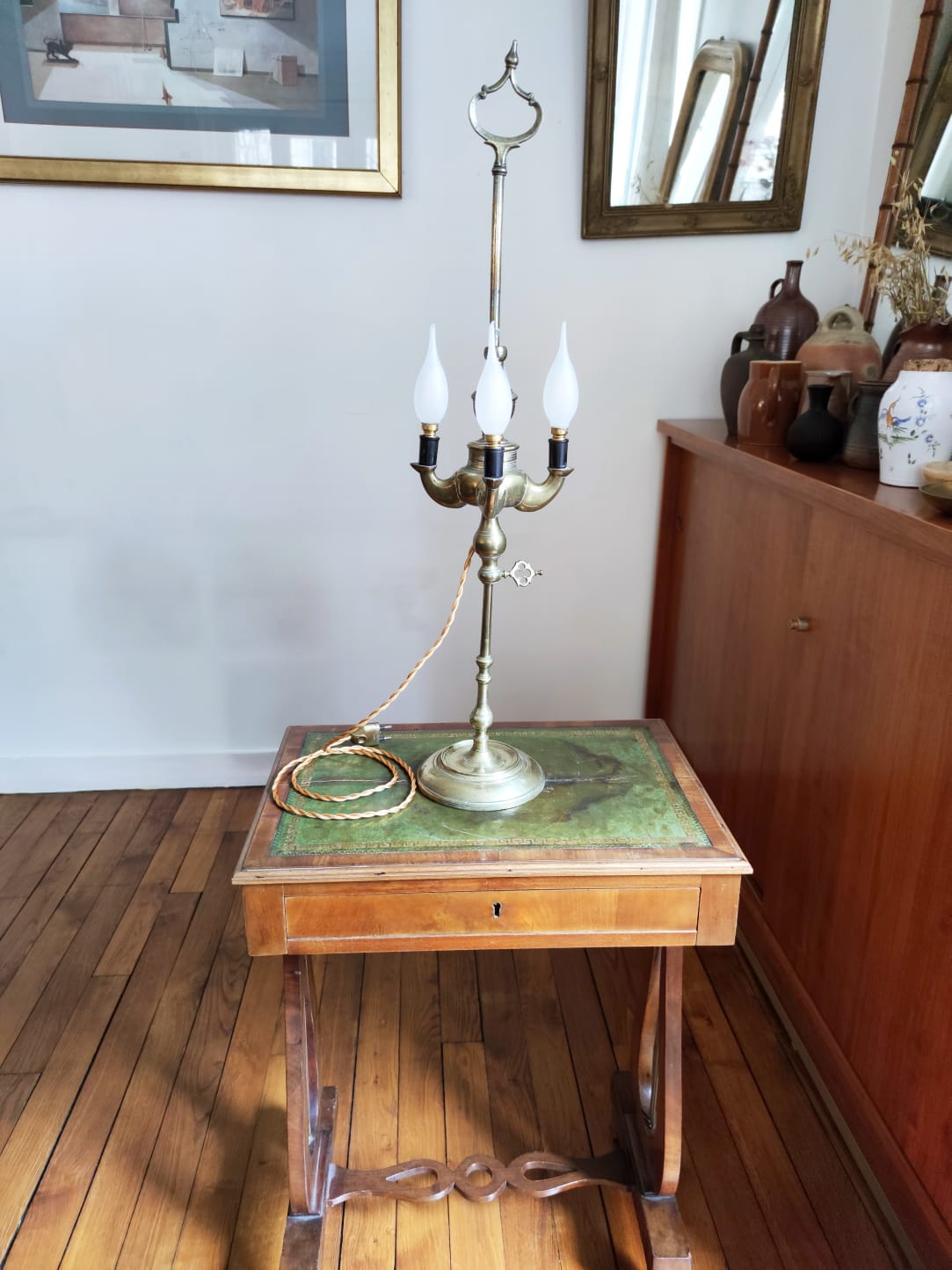 Large Italian-style gold metal lamp H73cm