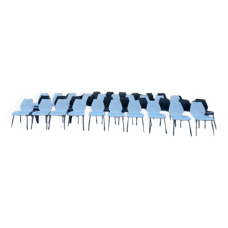 Suite de 40 chaises Maui Kartell by Vico Magistretti