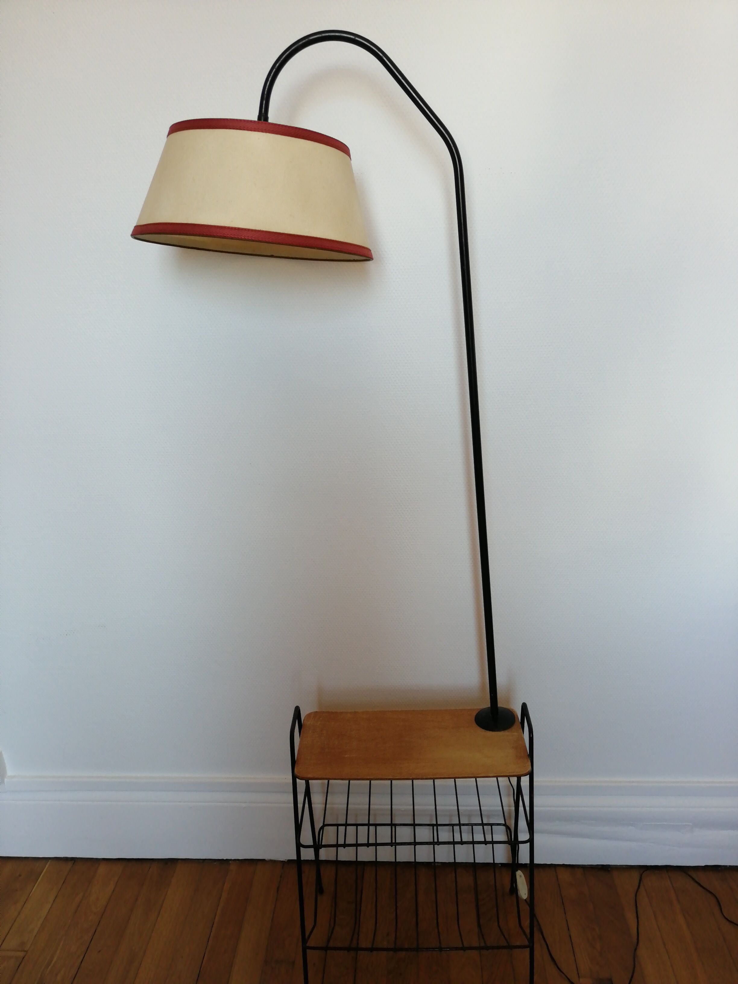 Floor lamp