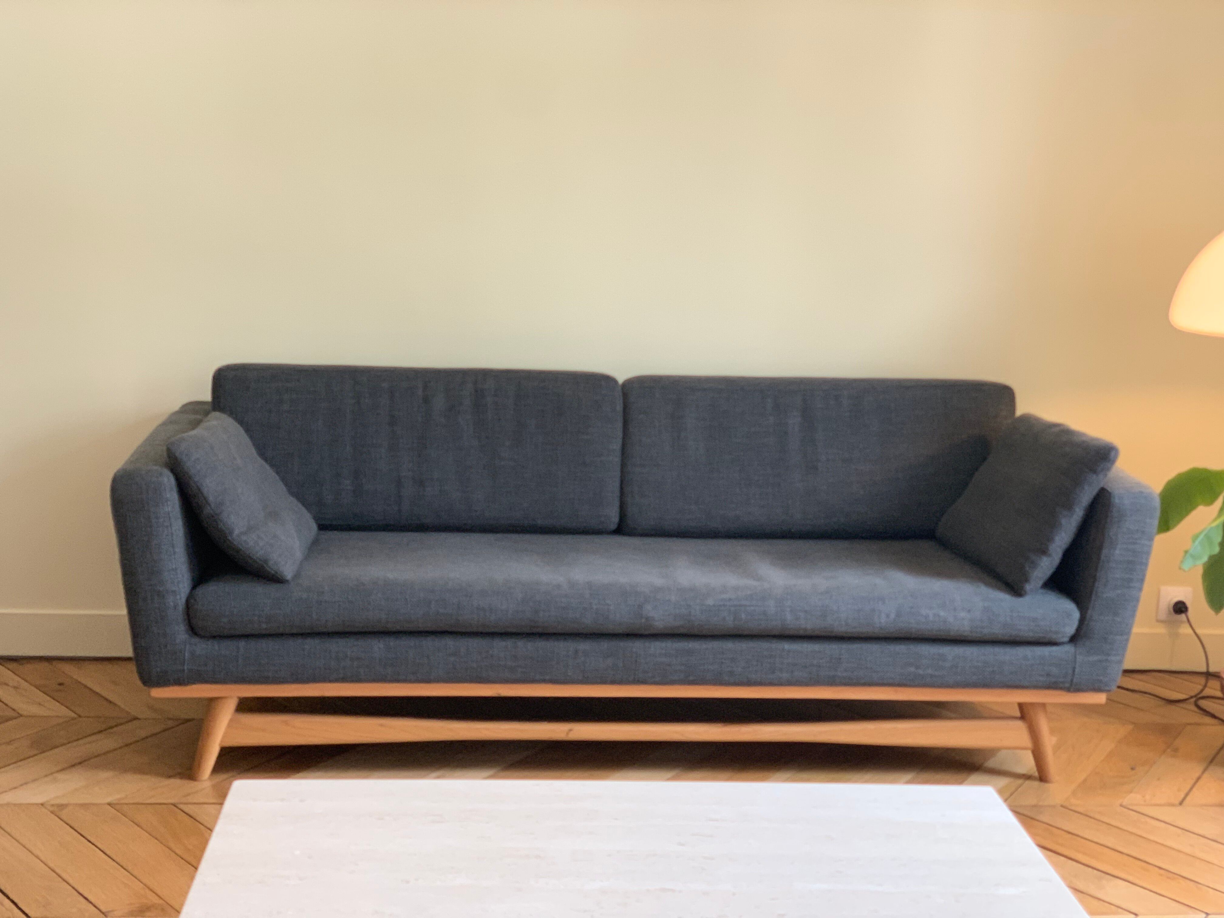 Sofa design brand red edition, model bench.
