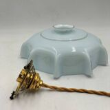 Blue opaline suspension