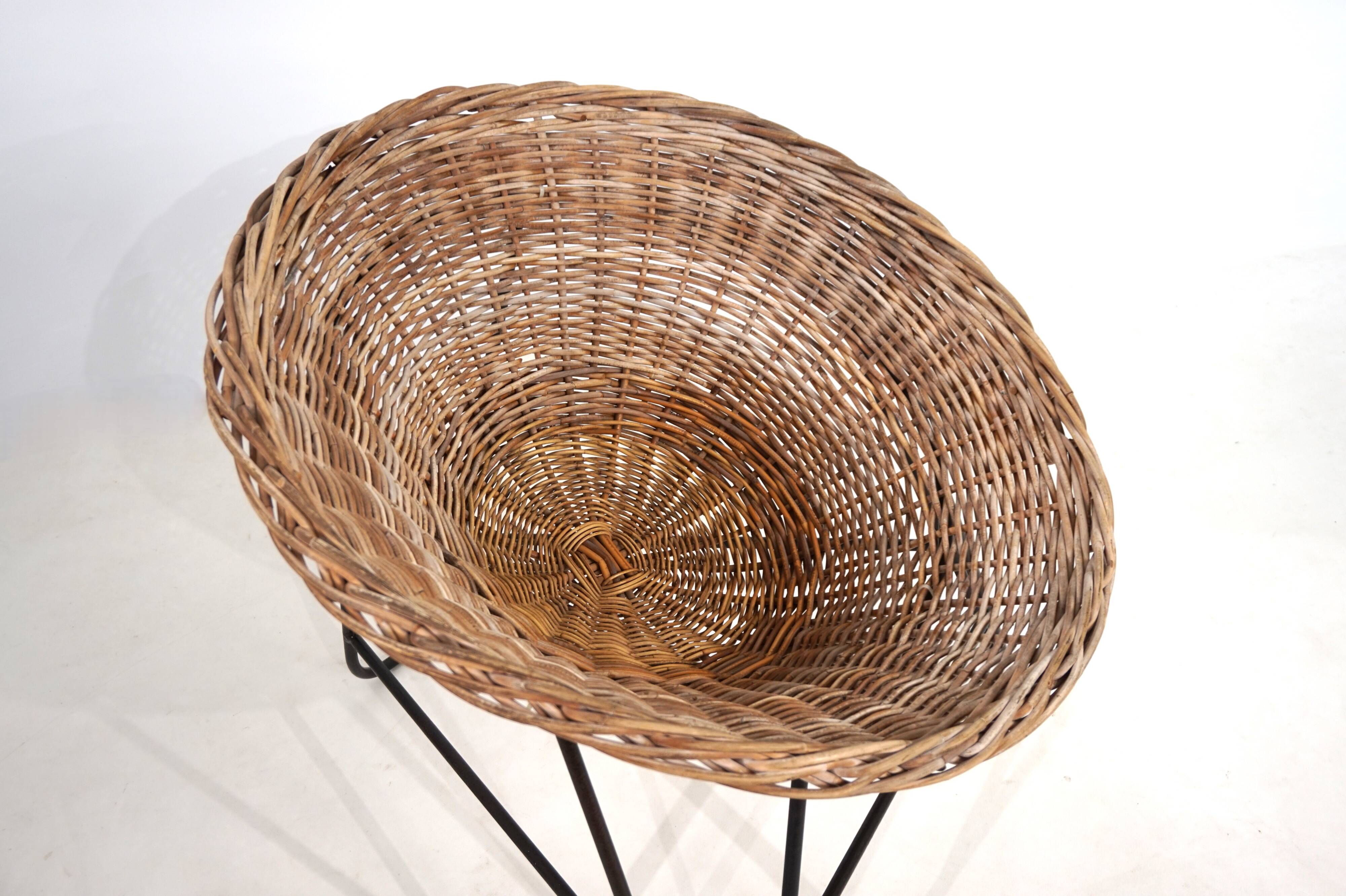 Rattan basket pod lounge chair, 1960