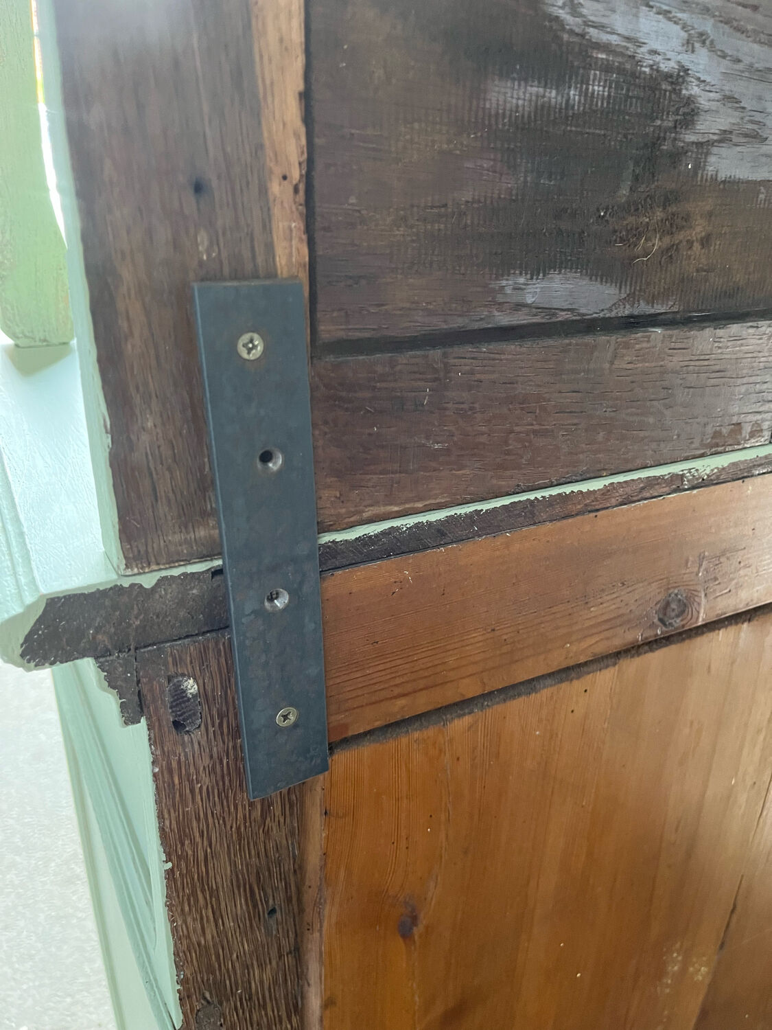 Art Deco Dresser Vert de Gris