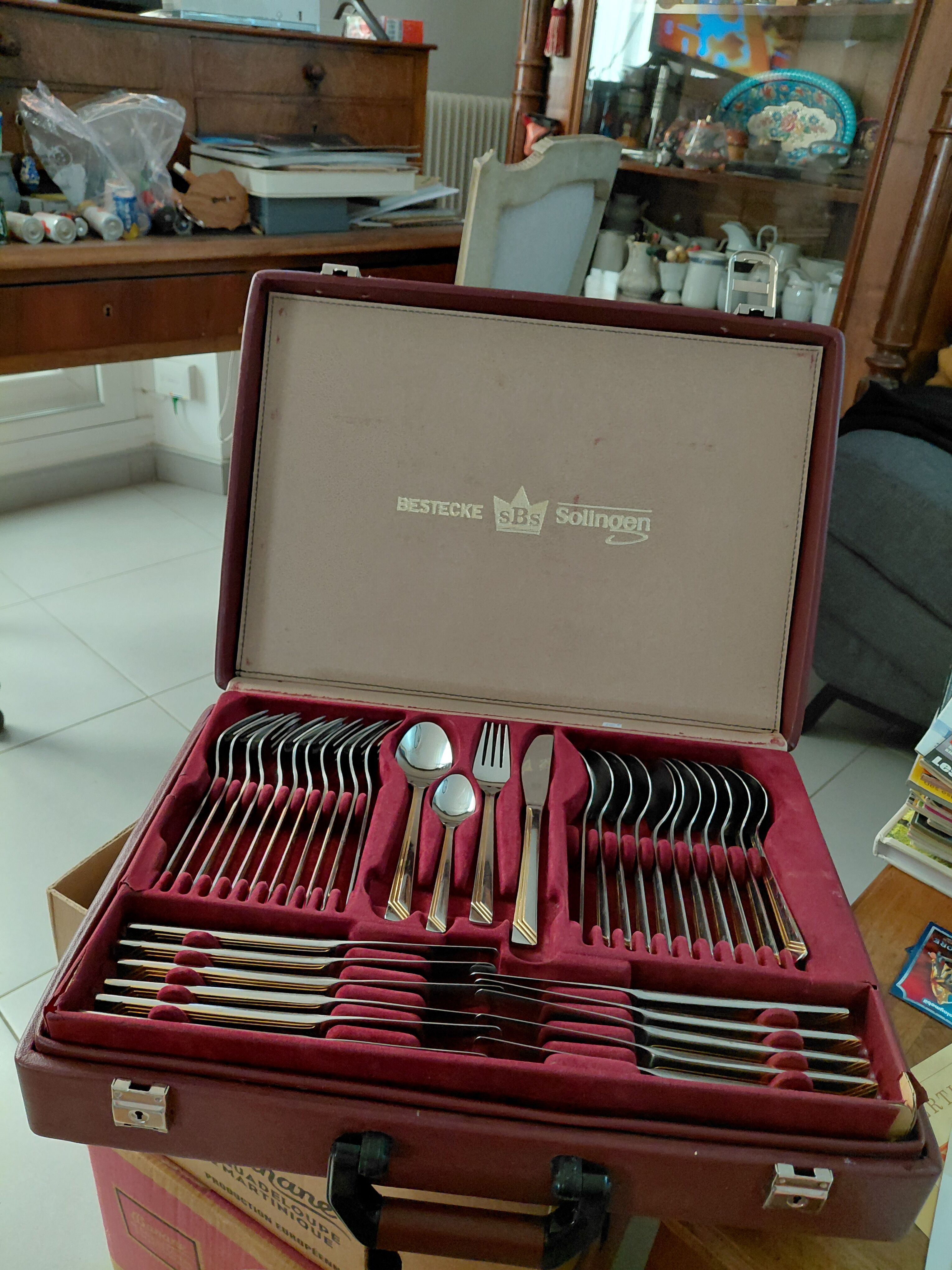 70-piece stainless steel cutlery set Solingen