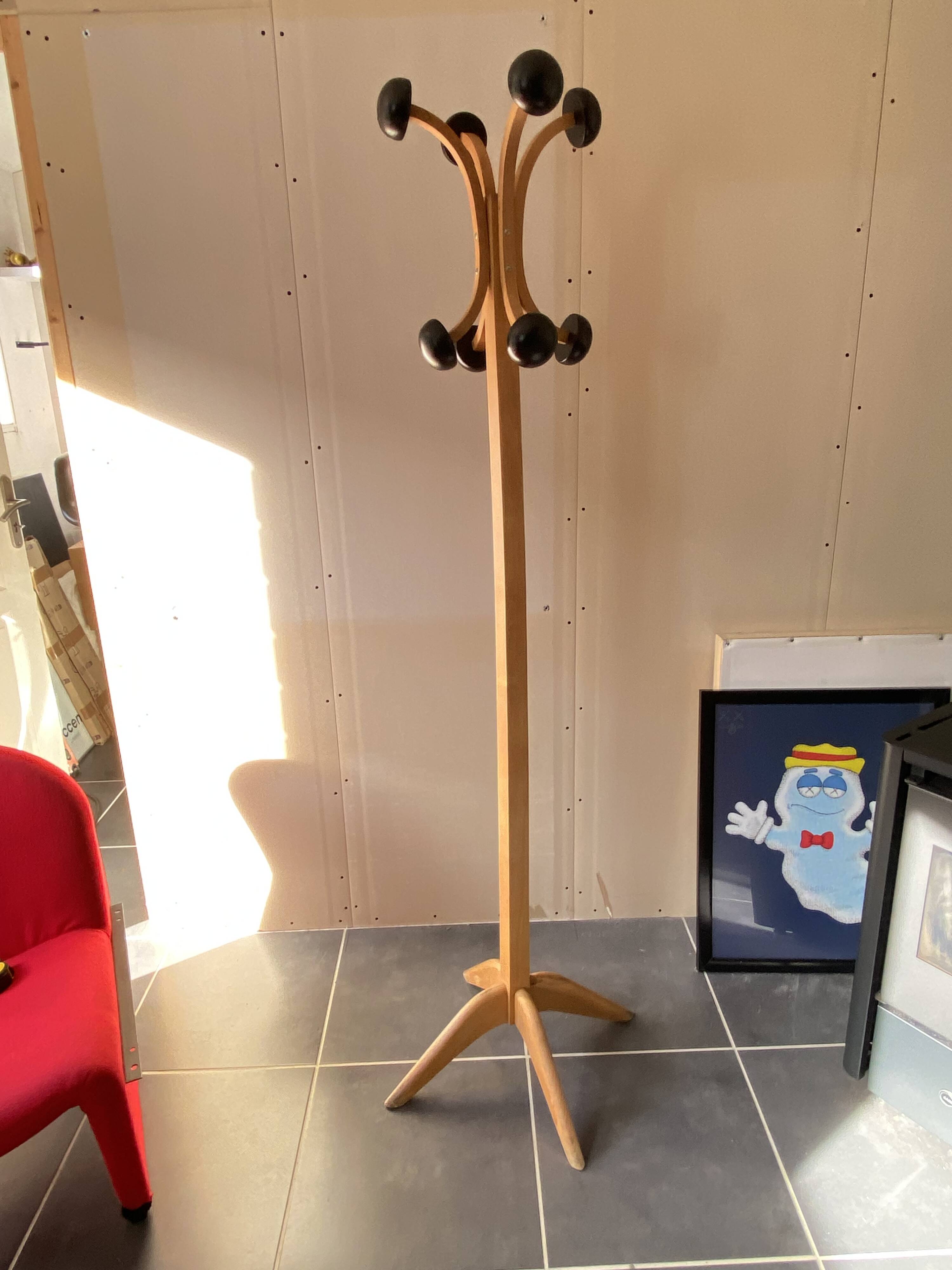 Stella coat rack in solid beech wood, vintage 1950s.
