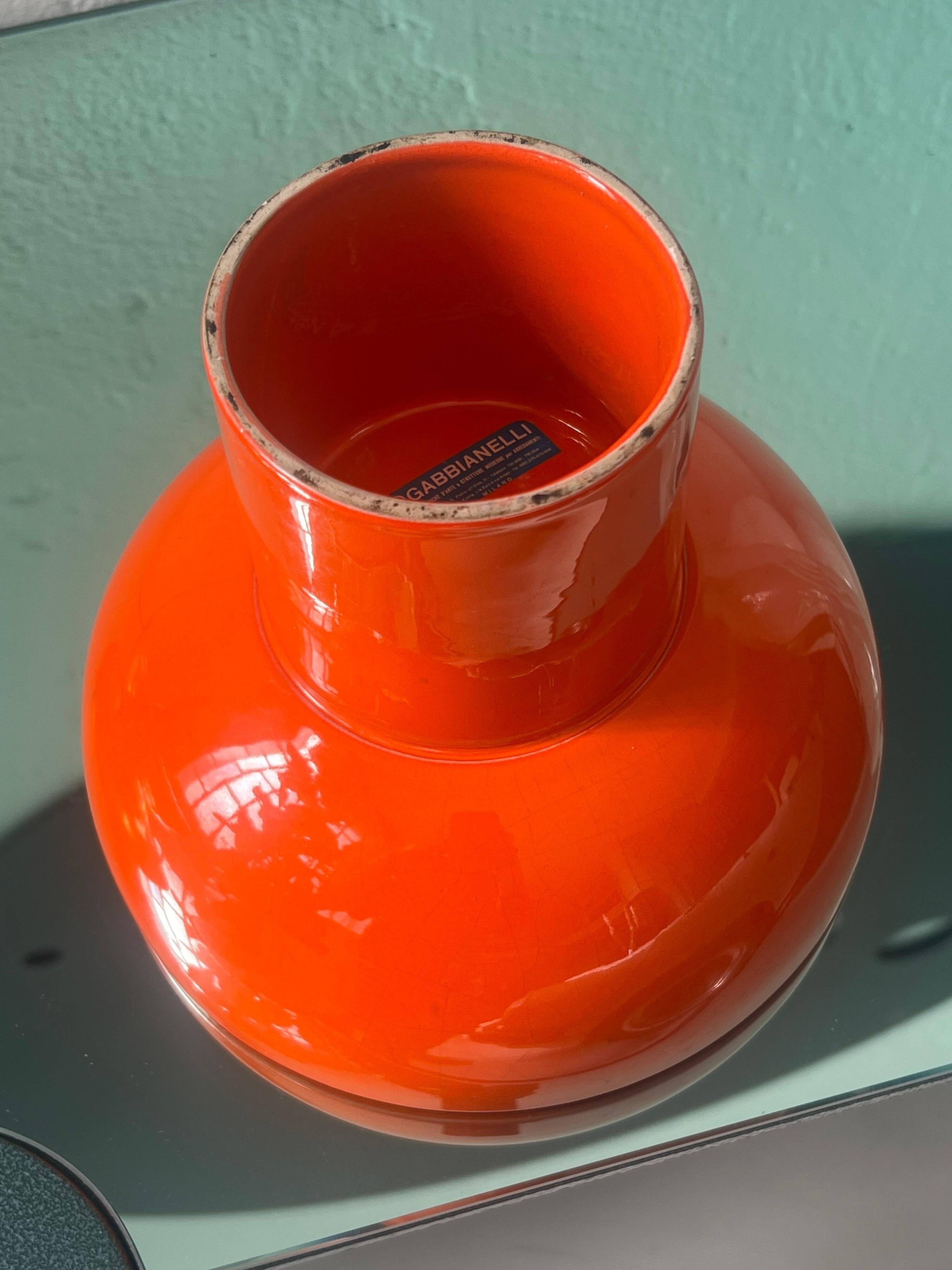 Vase en céramique de Gabbianelli fabriqué en Italie dans les années 1960, accent de bibliothèque.