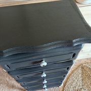 Chiffonnier bois brut et noir 5 tiroirs