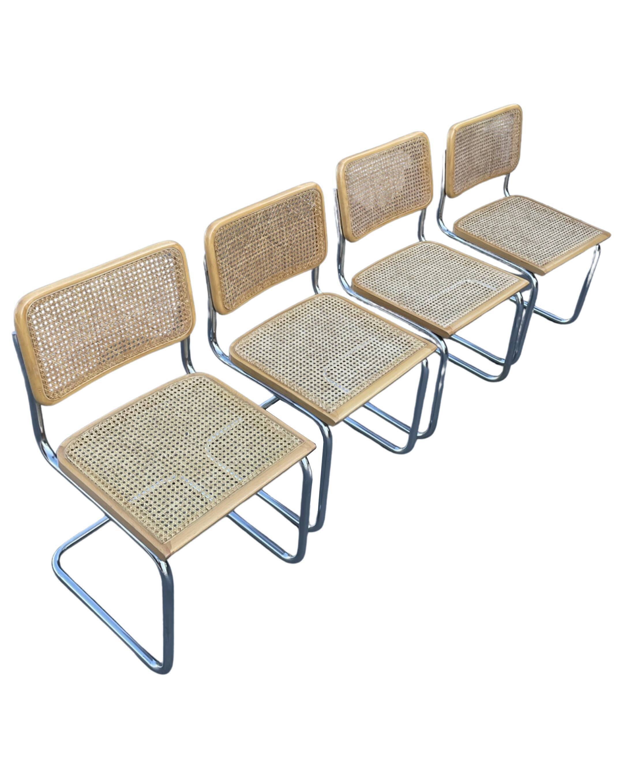 Lot de  4 chaises modèle Cesca B32