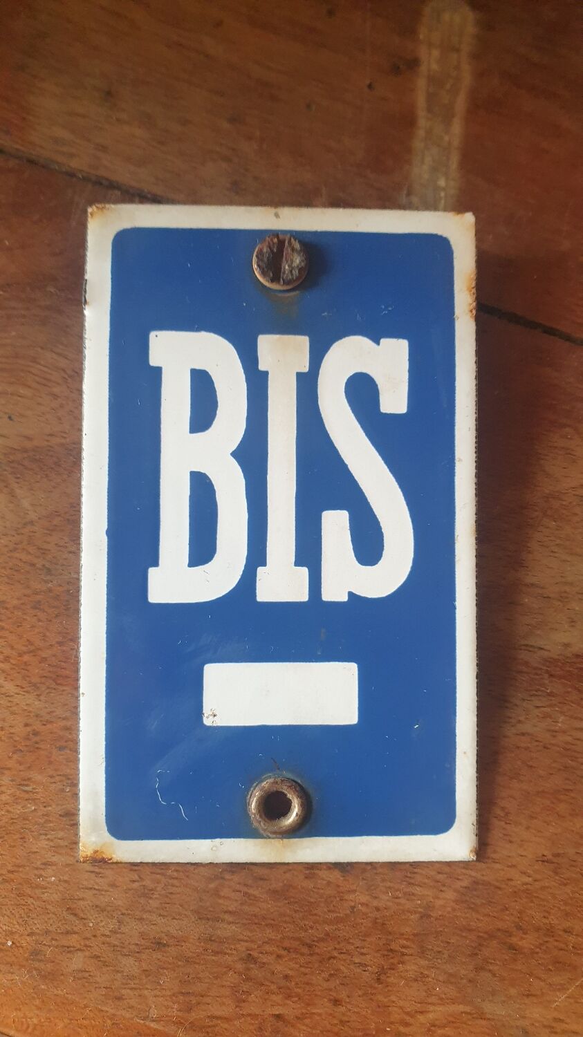 Enamelled plate Bis