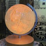 Globe terrestre lumineux