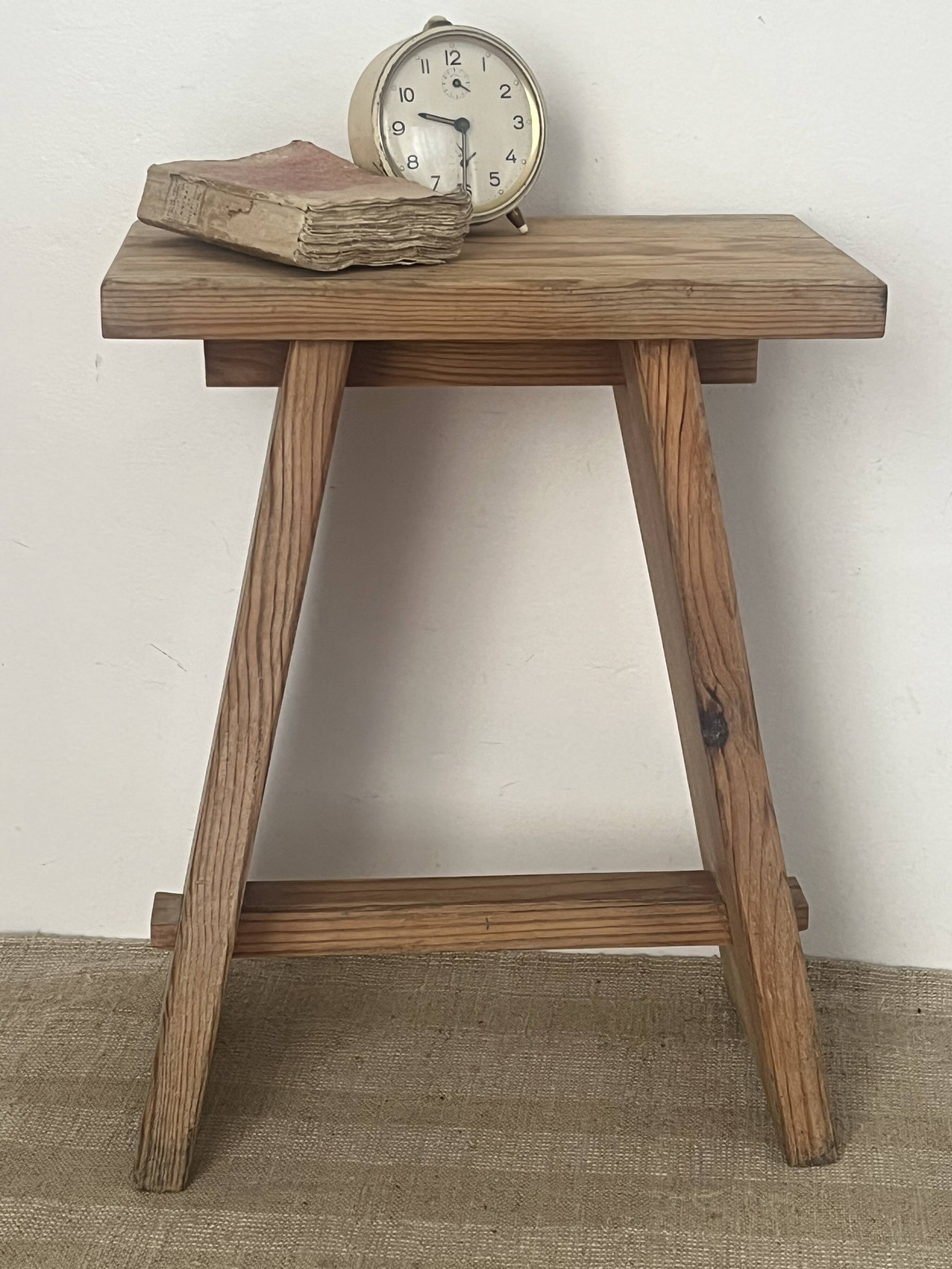 Small stool, country spirit