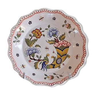 Antique earthenware plate in very good condition.