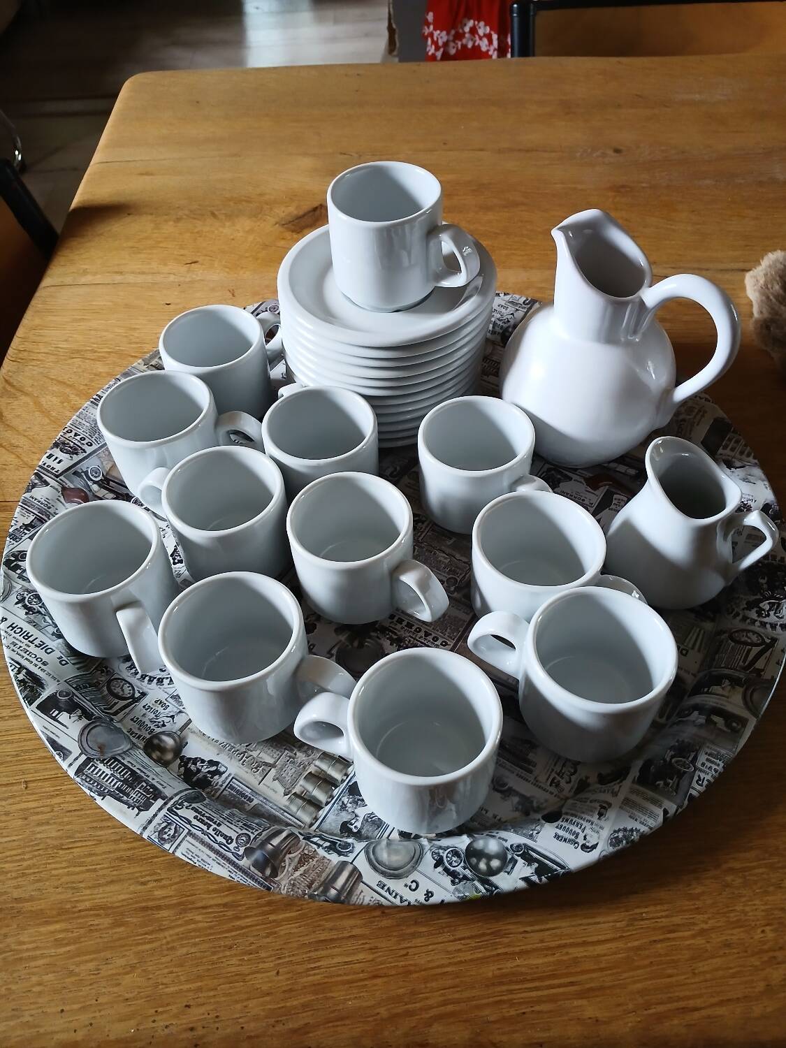 12 bistro coffee cups and 2 pots