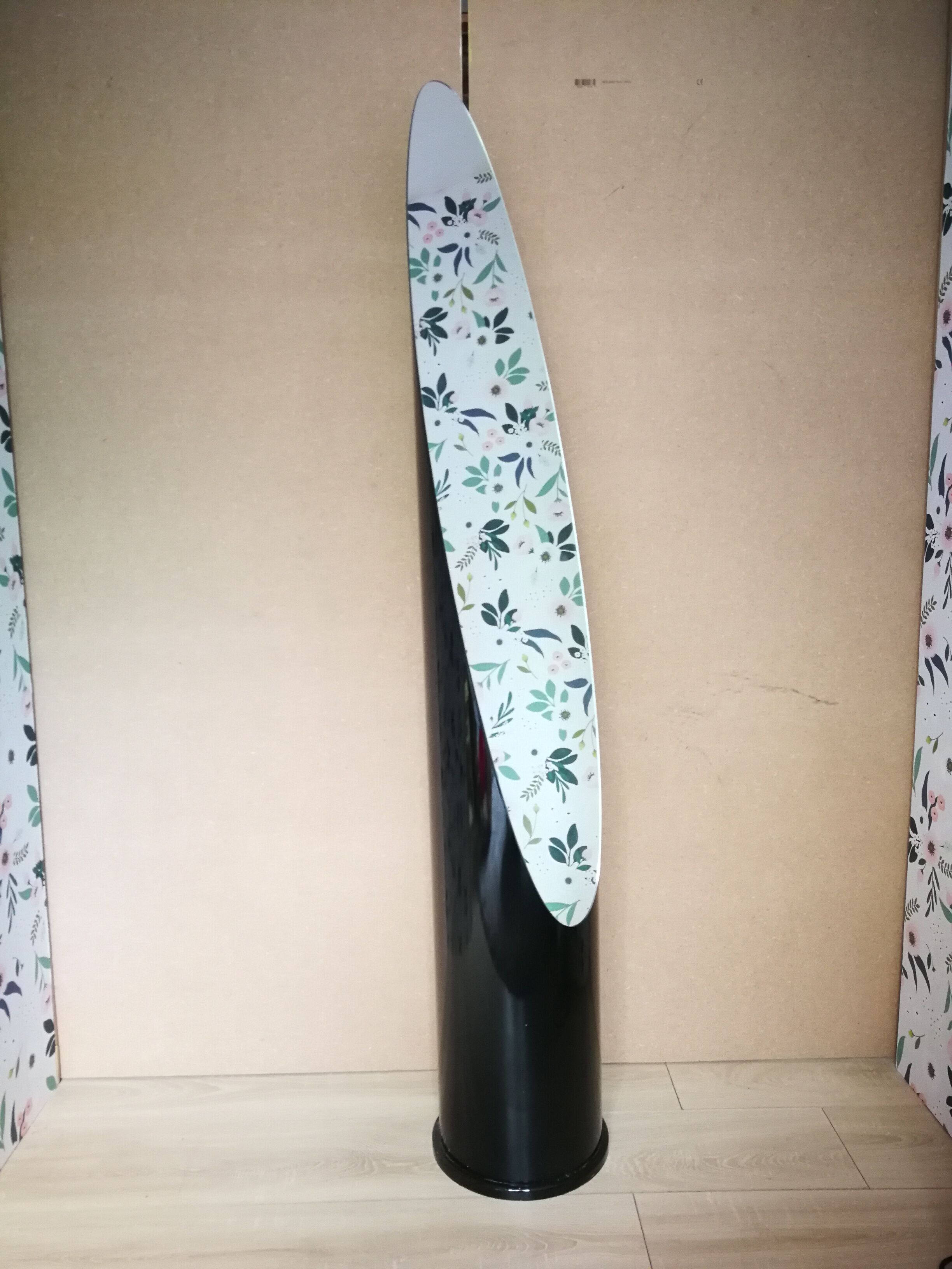 Mirror lipstick Roger lecal Edition chabriere 160x25cm