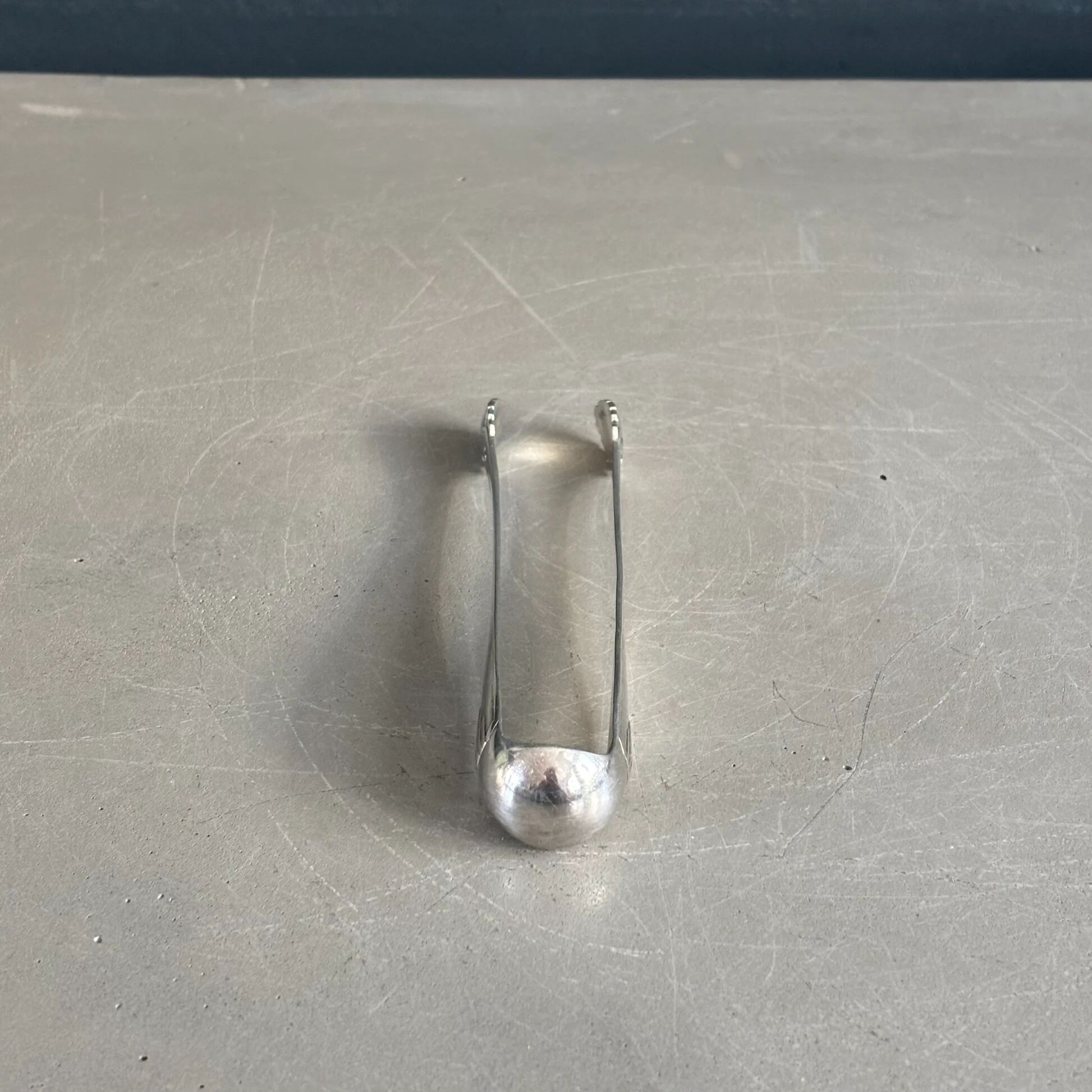 Silver-plated sugar tongs - 12.5 cm