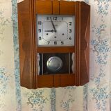 Carillon clock Featured