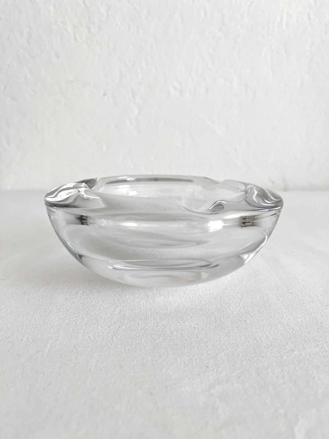 Vintage Vannes crystal round ashtray