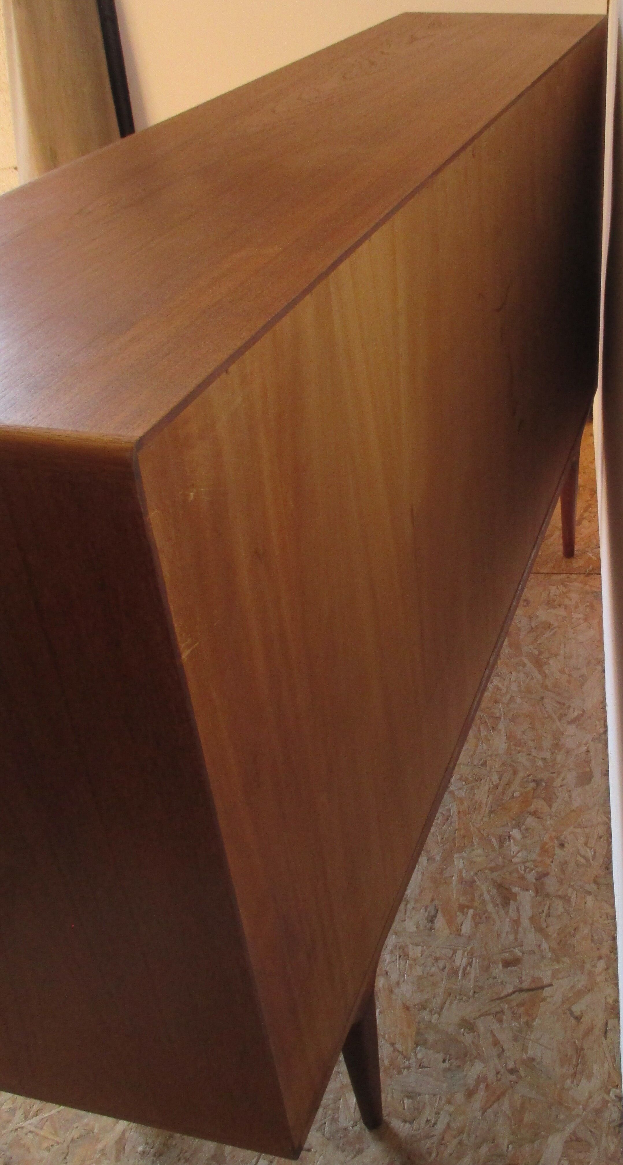 Enfilade haute danoise en teck de Johannes Andersen
