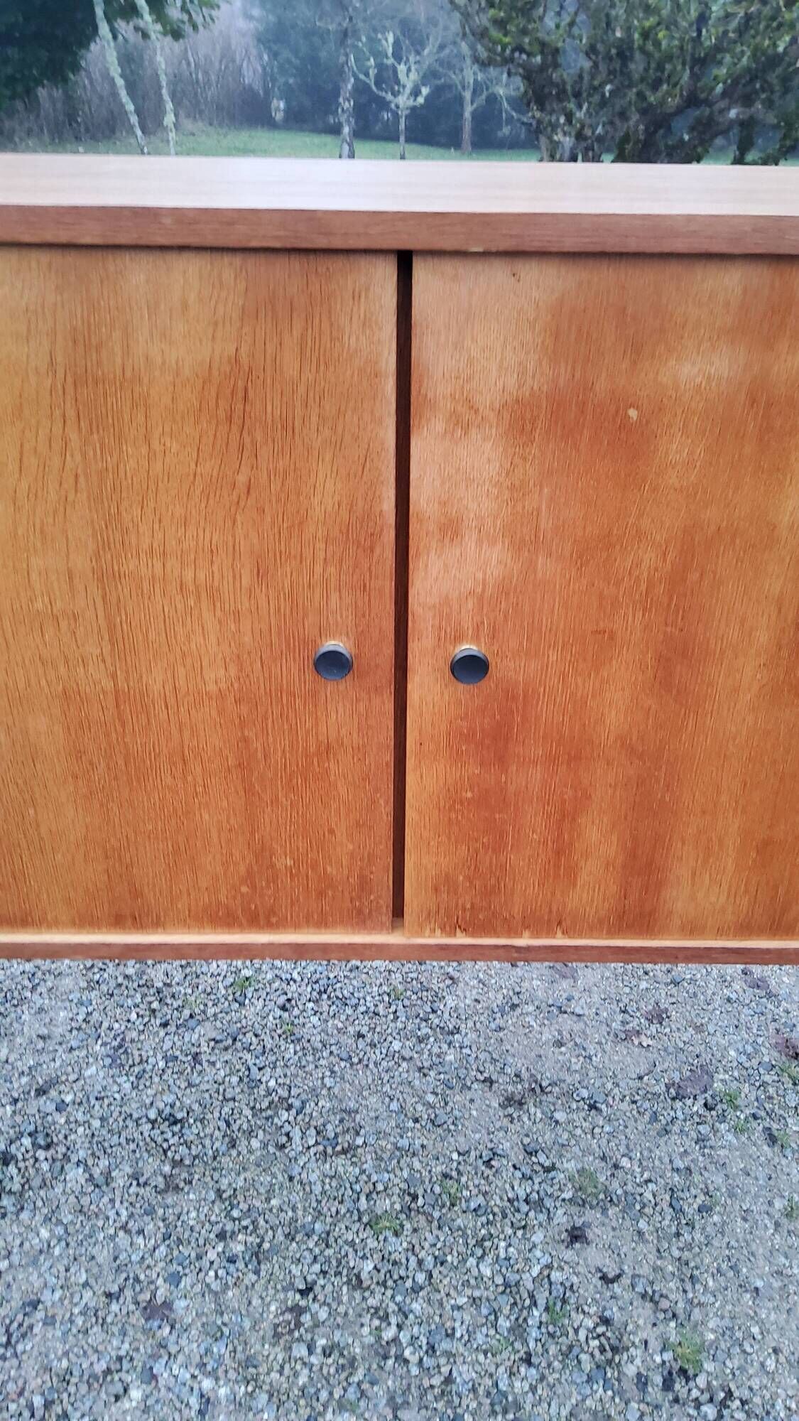 Buffet of the 60s in blond oak metal feet with square section