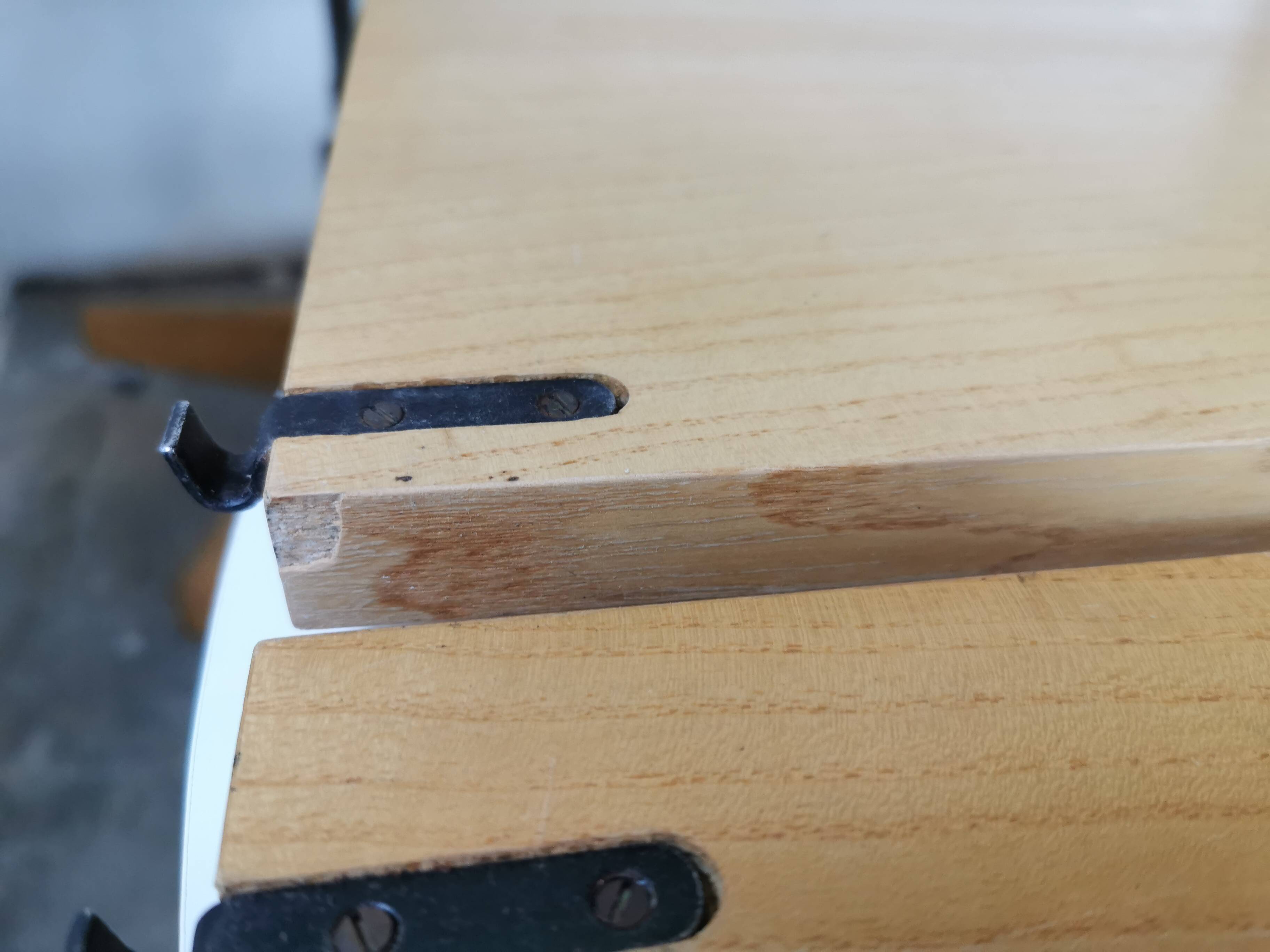 Vintage thong shelf 1970