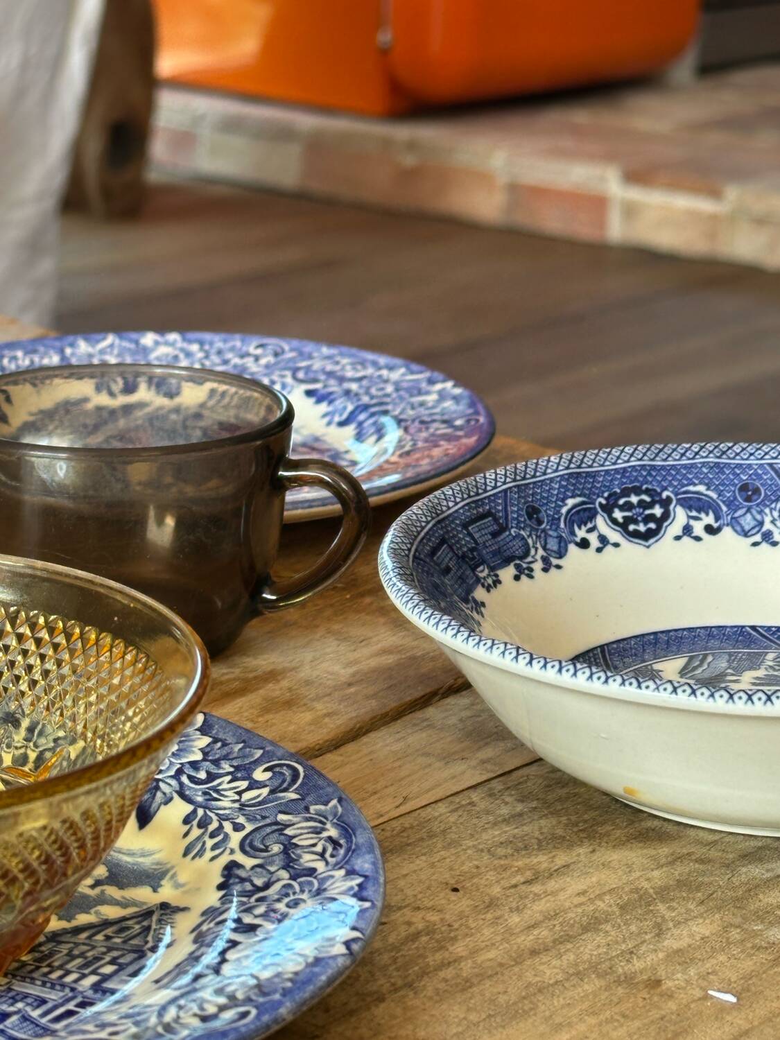 Assiettes et bol vintage