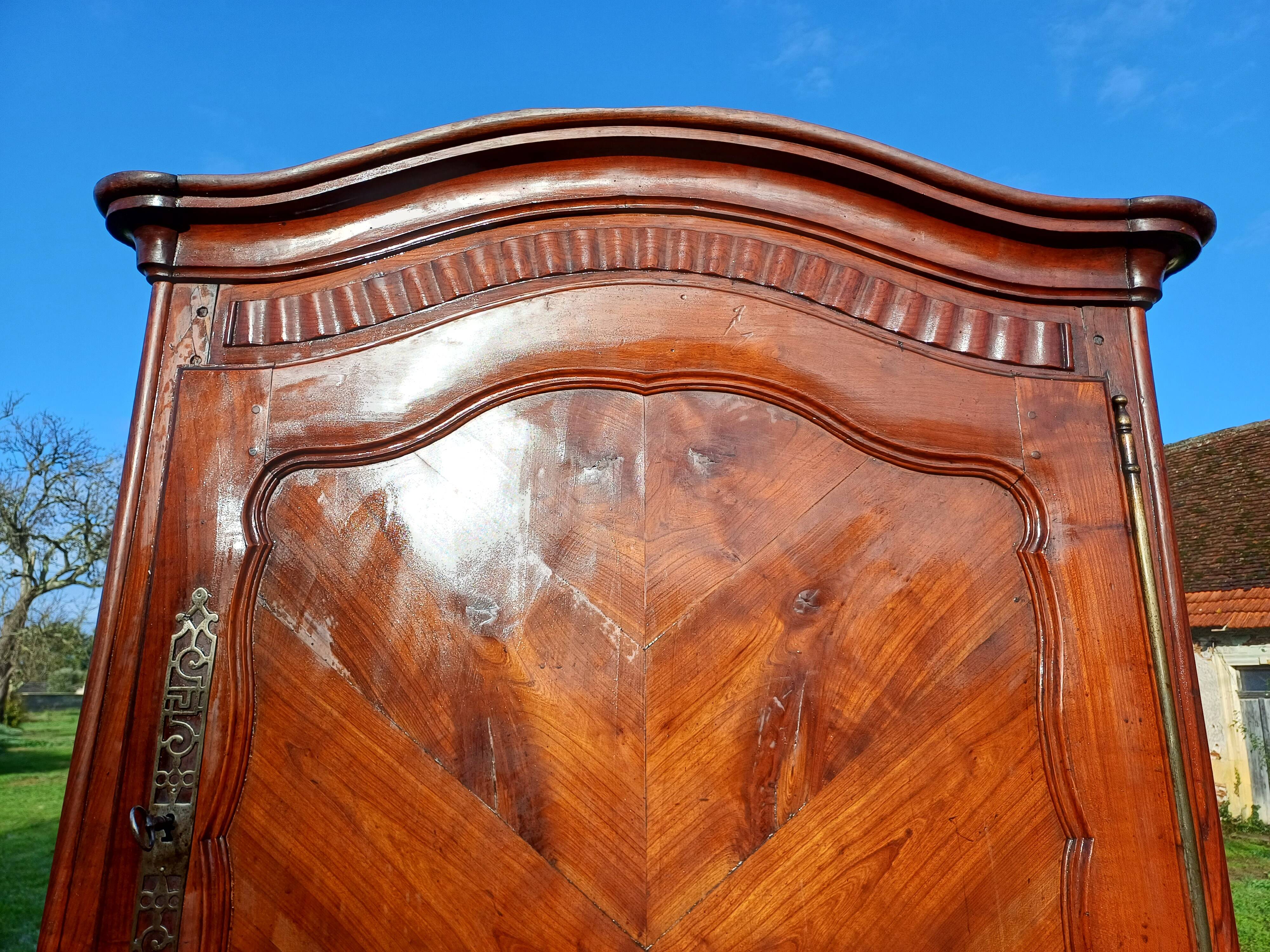19th century walnut wardrobe with 2 doors and 2 drawers