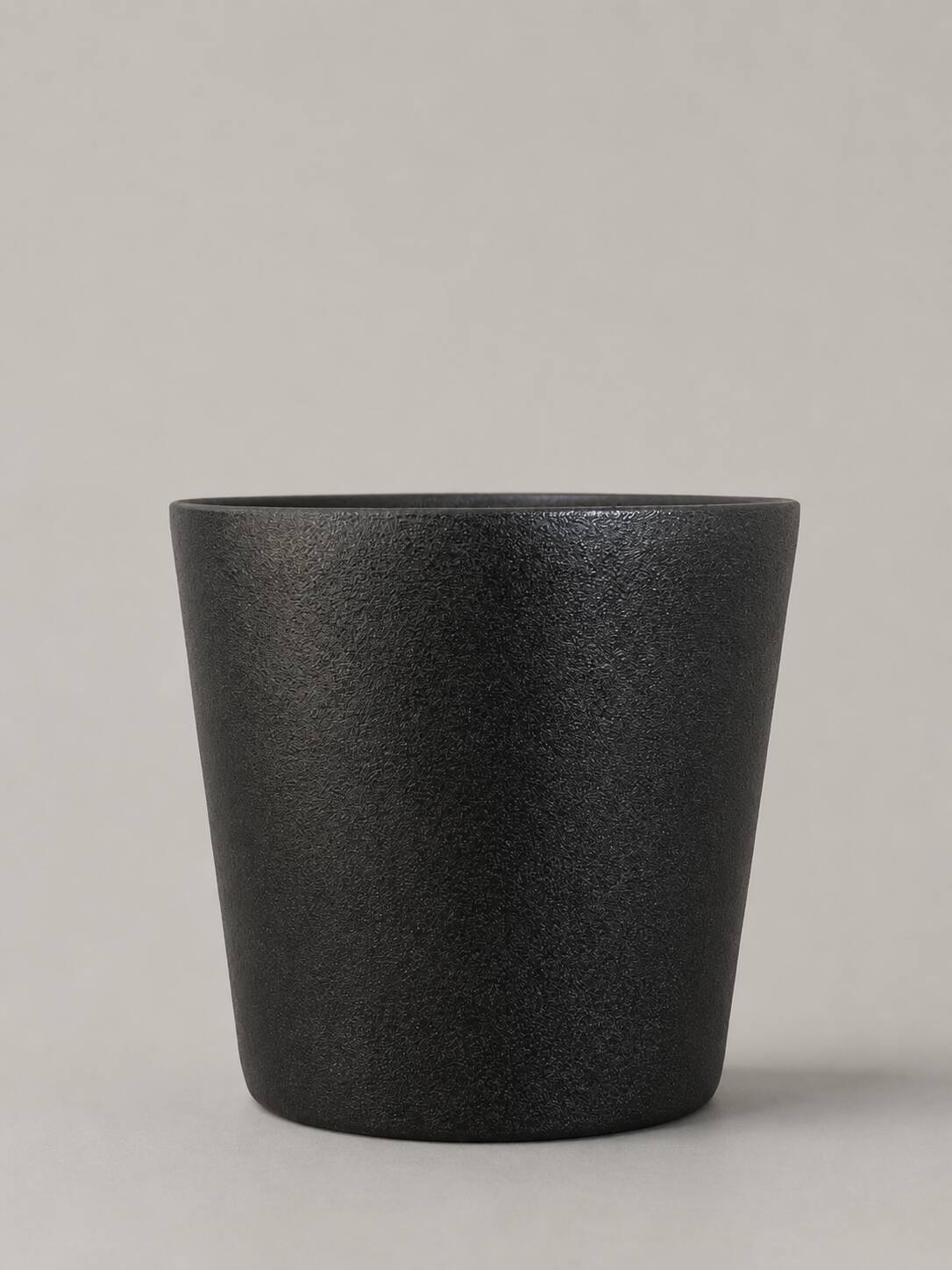 Kissul "shikkoku" (black) - the modern urushi cup- kyoto, japan