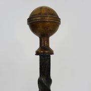 Grande paire de chenets de cheminée en fer forgé et boule laiton. XIXème