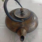 Chinese cast iron teapot Hua Zhouji masterpiece of ironwork dragonfly