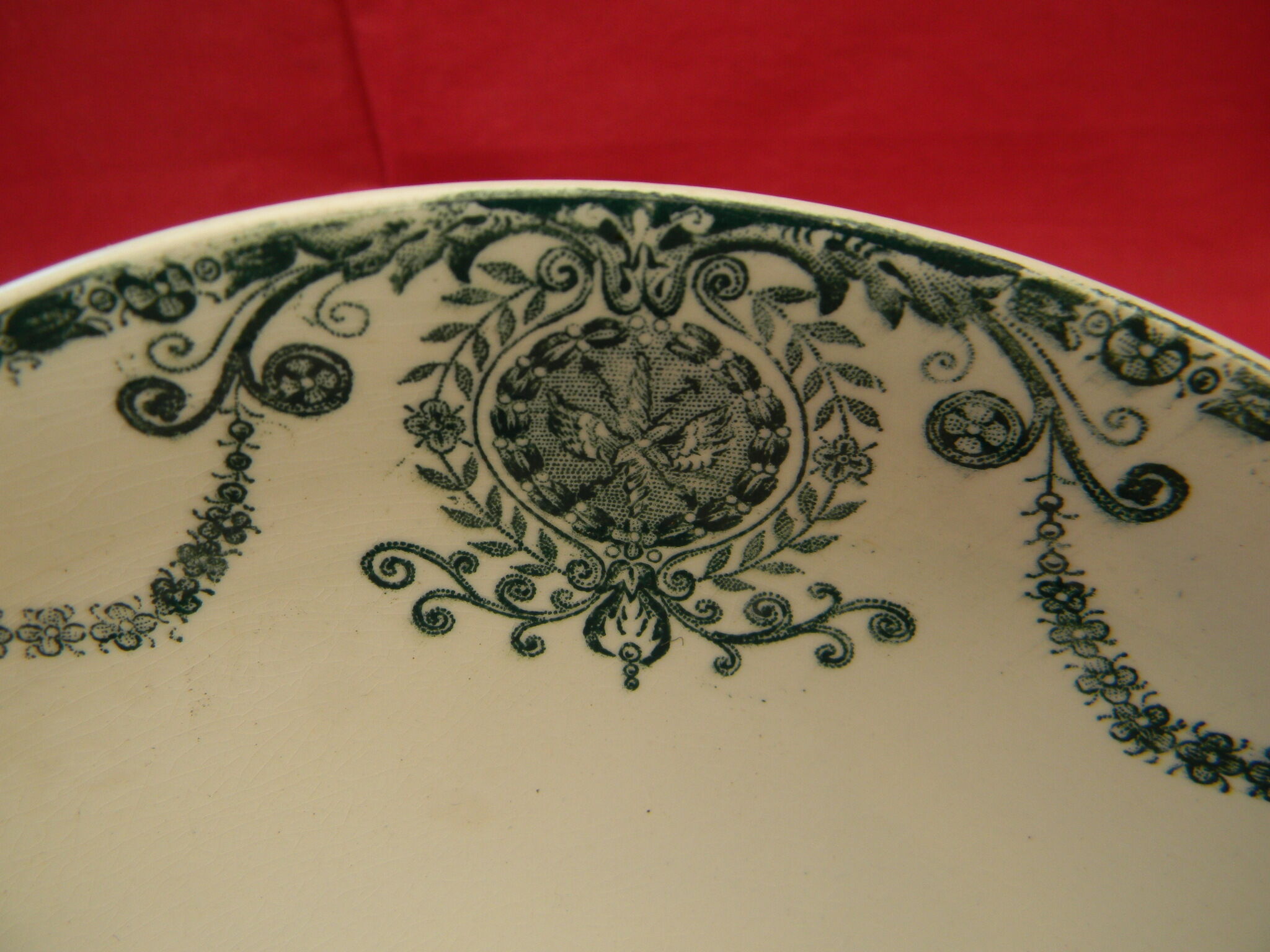 Coupe à fruits en faience de Longwy, modèle Pierrefonds