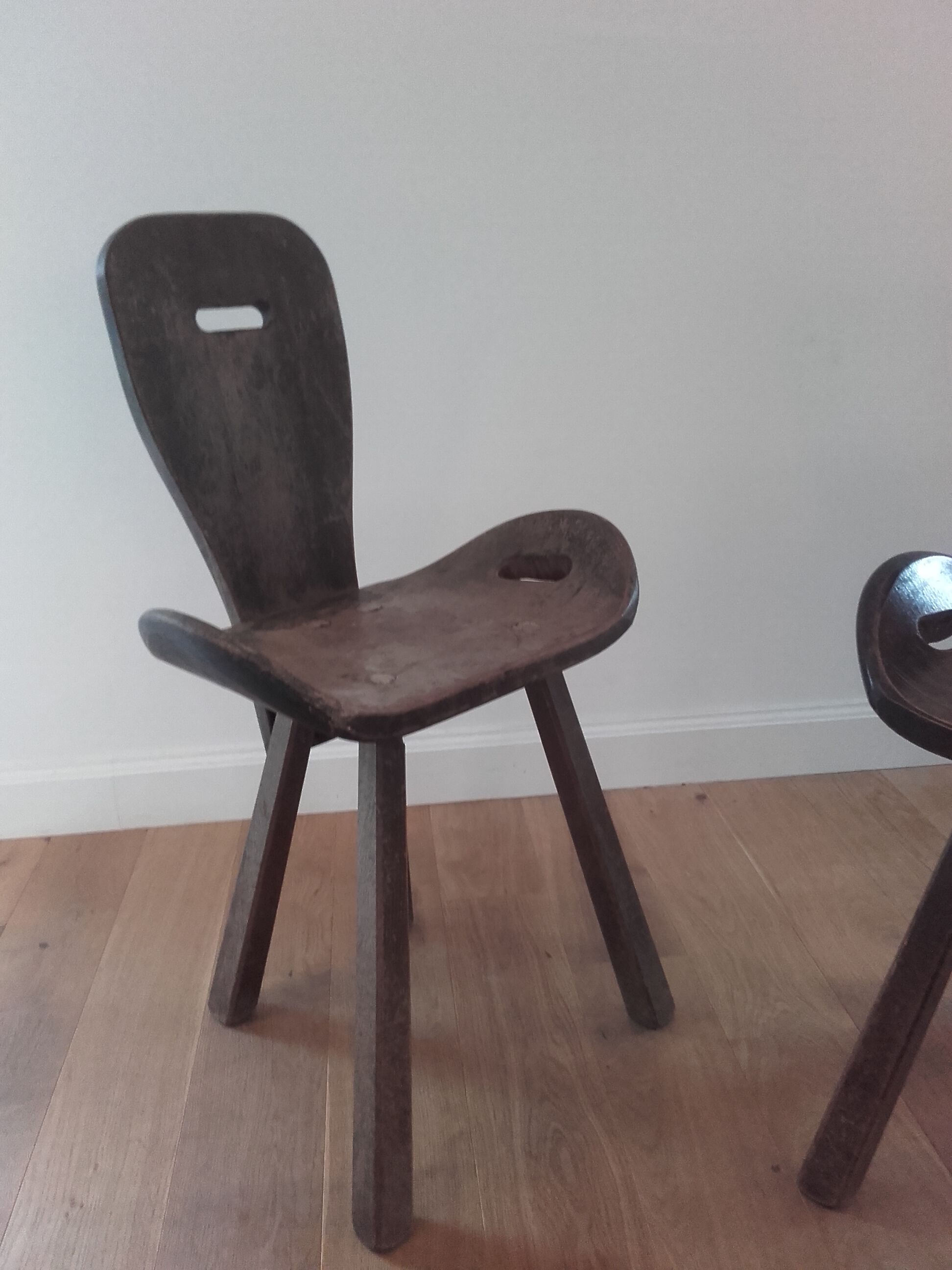 Ensemble de 6 chaises brutaliste , primitive , campagne