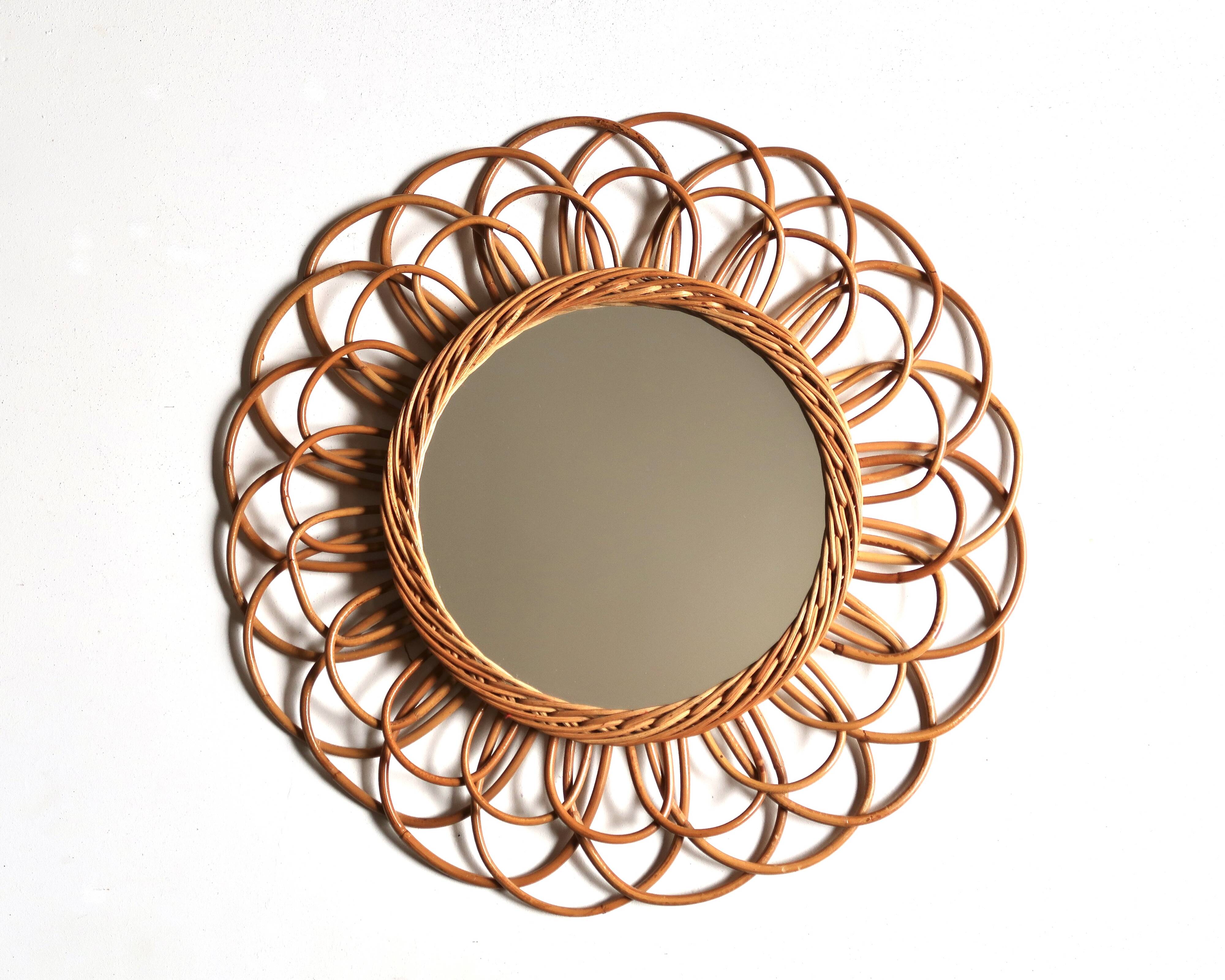 Miroir soleil rond en rotin, années 70