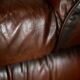 Ensemble fauteuil et table basse cuir, Italie, circa 1970. space age