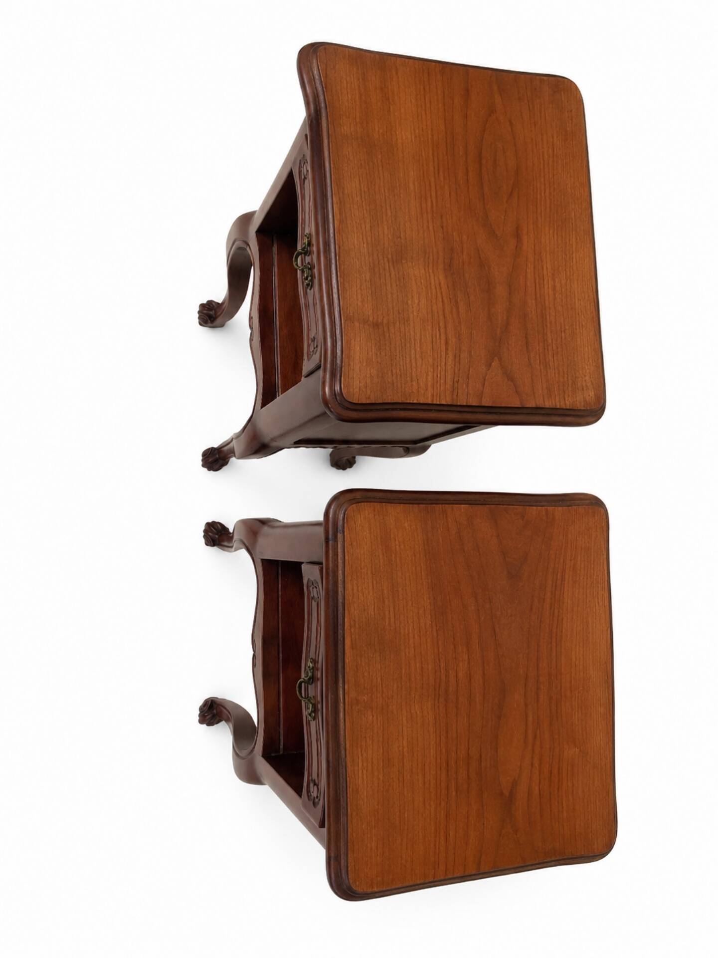 2 bedside tables