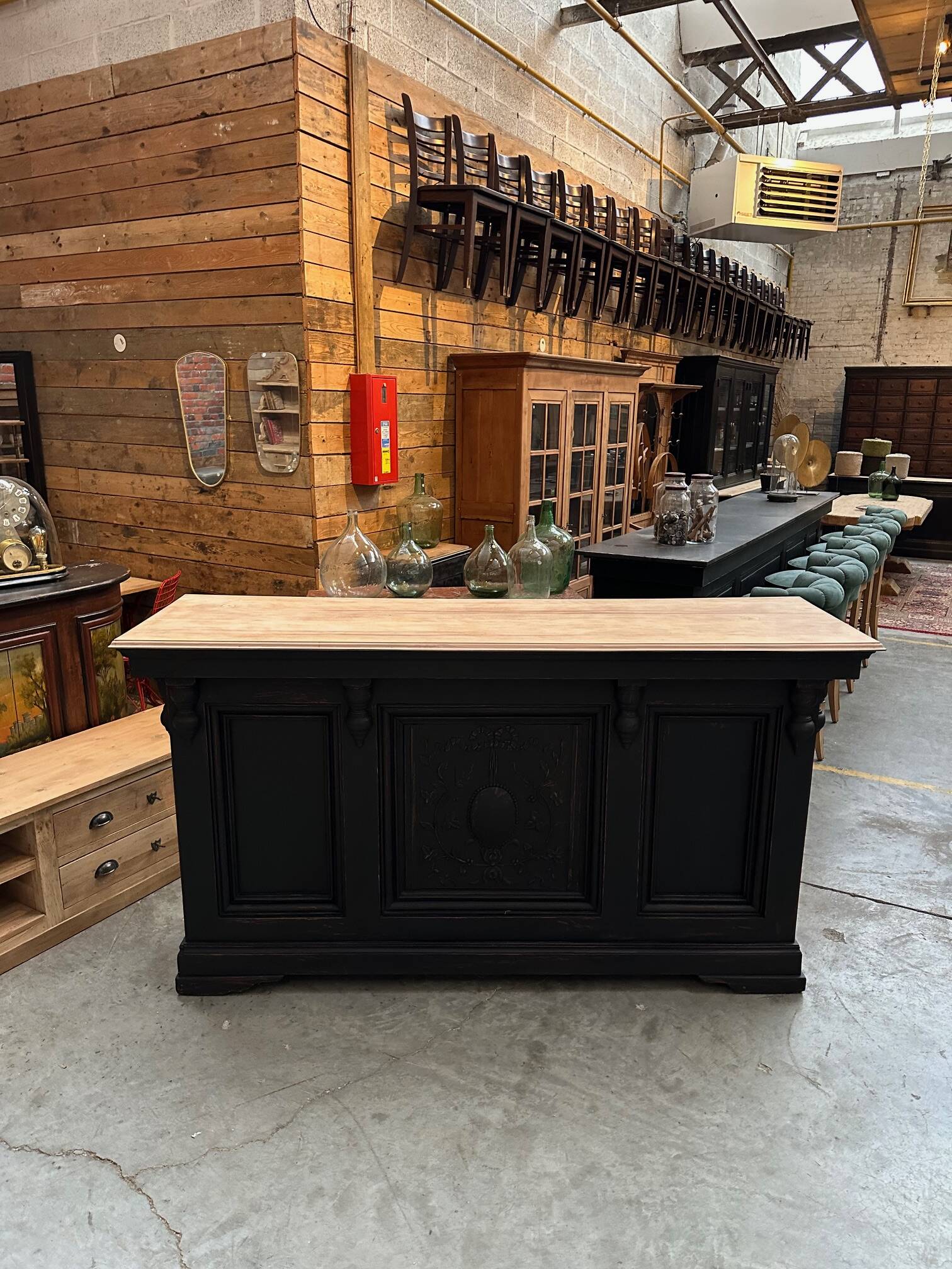 Early 20th century bar counter