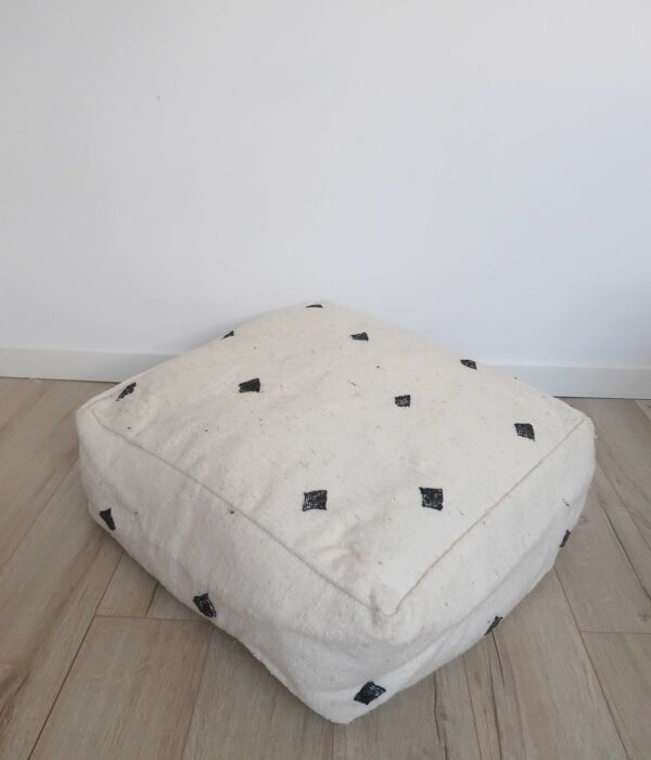 Housse de pouf Berbère Béni Ouarain à losanges noirs et blancs