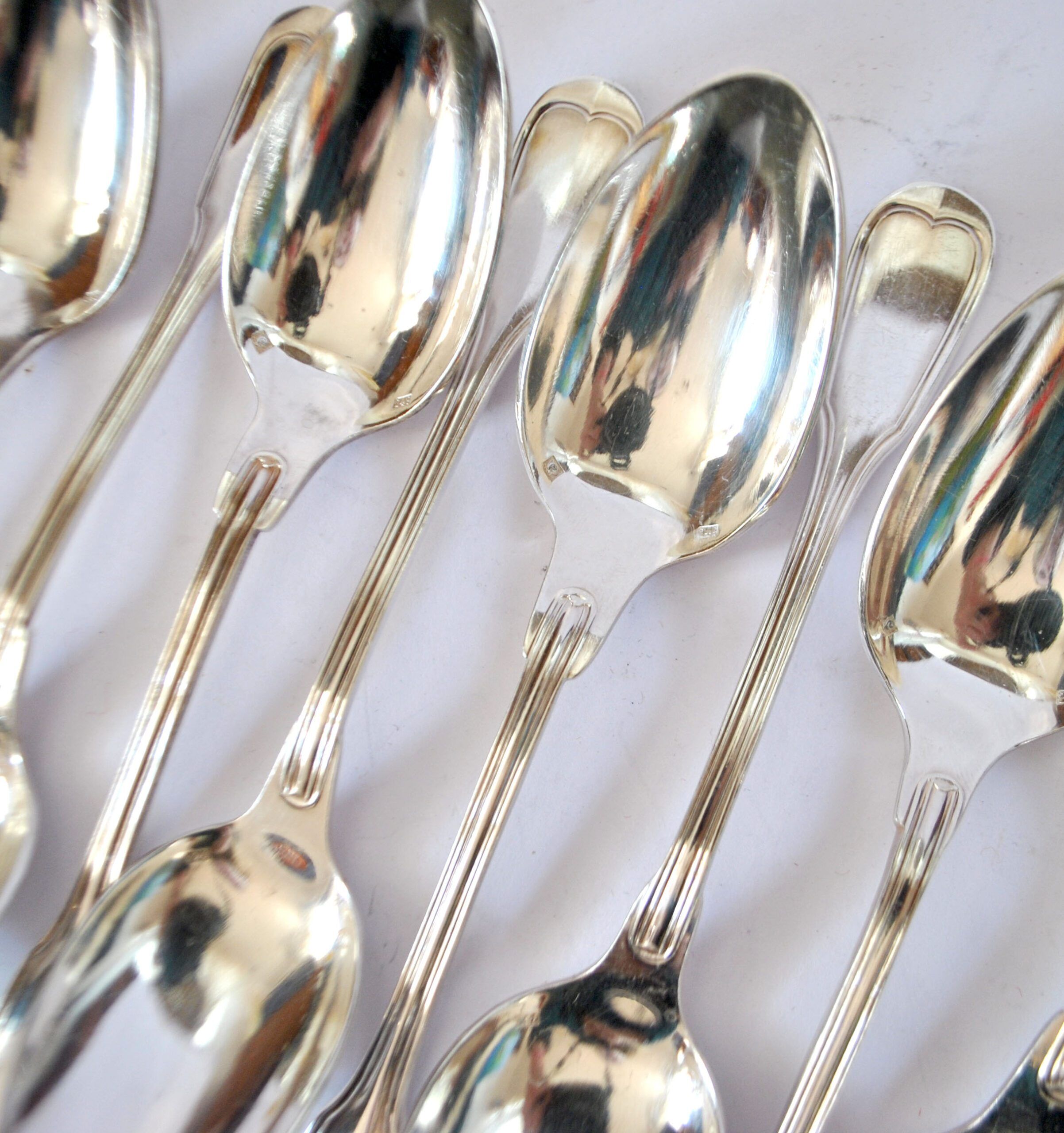 12 cuillères à dessert, café anciennes St Médard modèle filet style Chinon